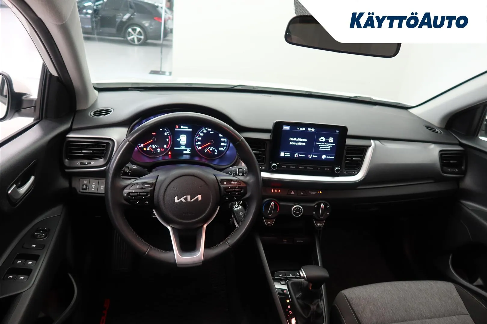 Kia Stonic FOZ-151 carousel image