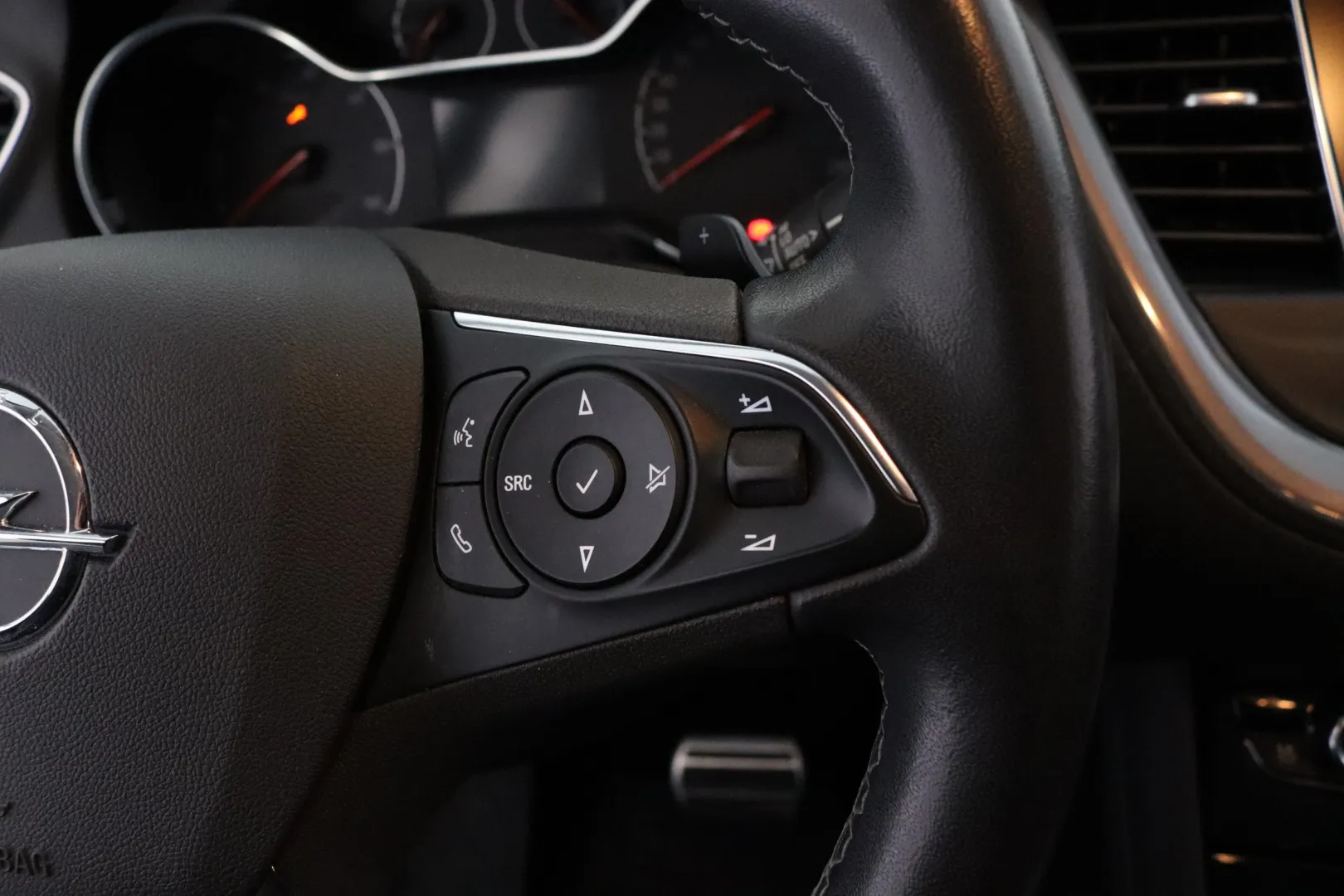 OPEL Grandland X MZF-687 carousel image