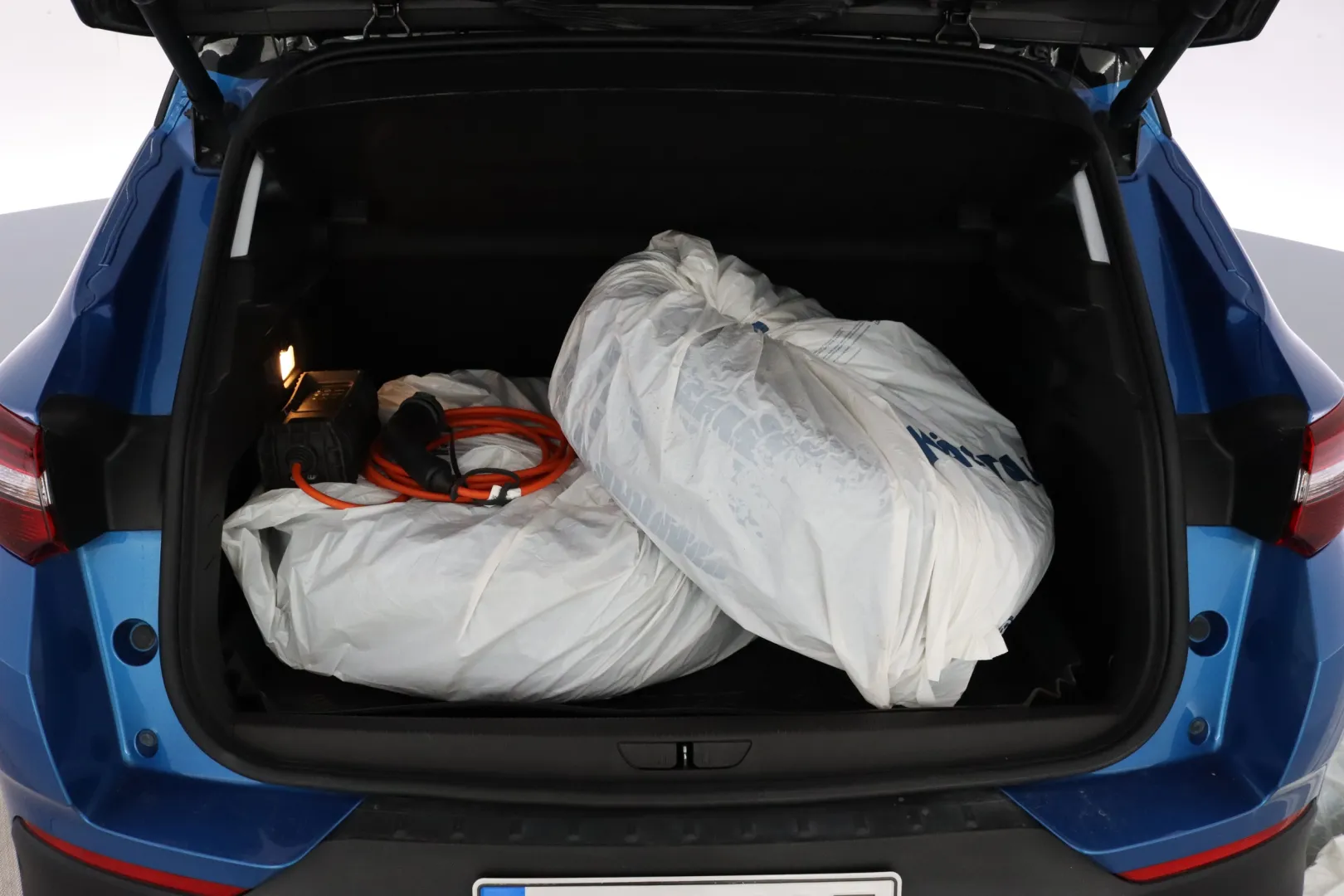 OPEL Grandland X MZF-687 carousel image