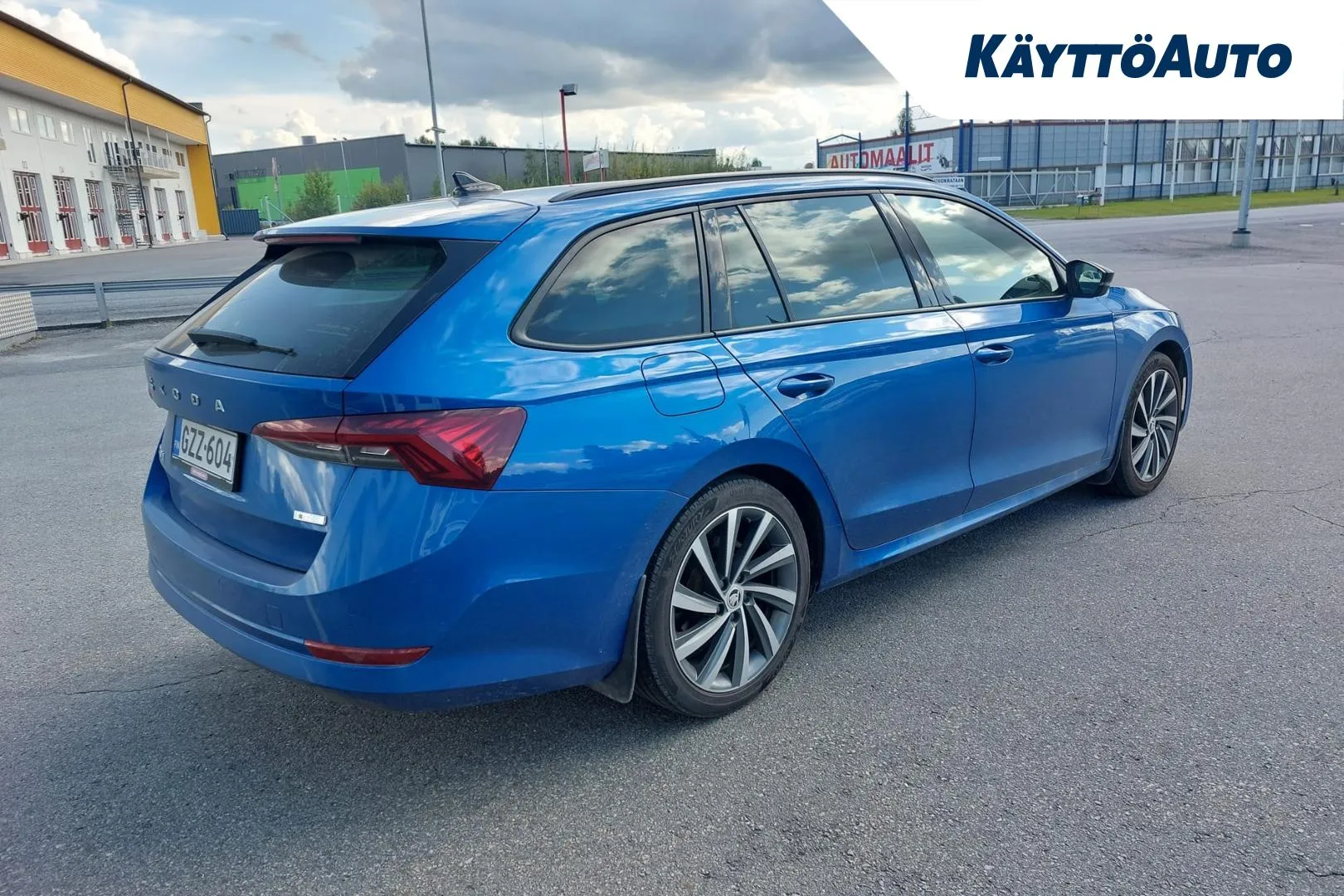 SKODA Octavia GZZ-604 carousel image