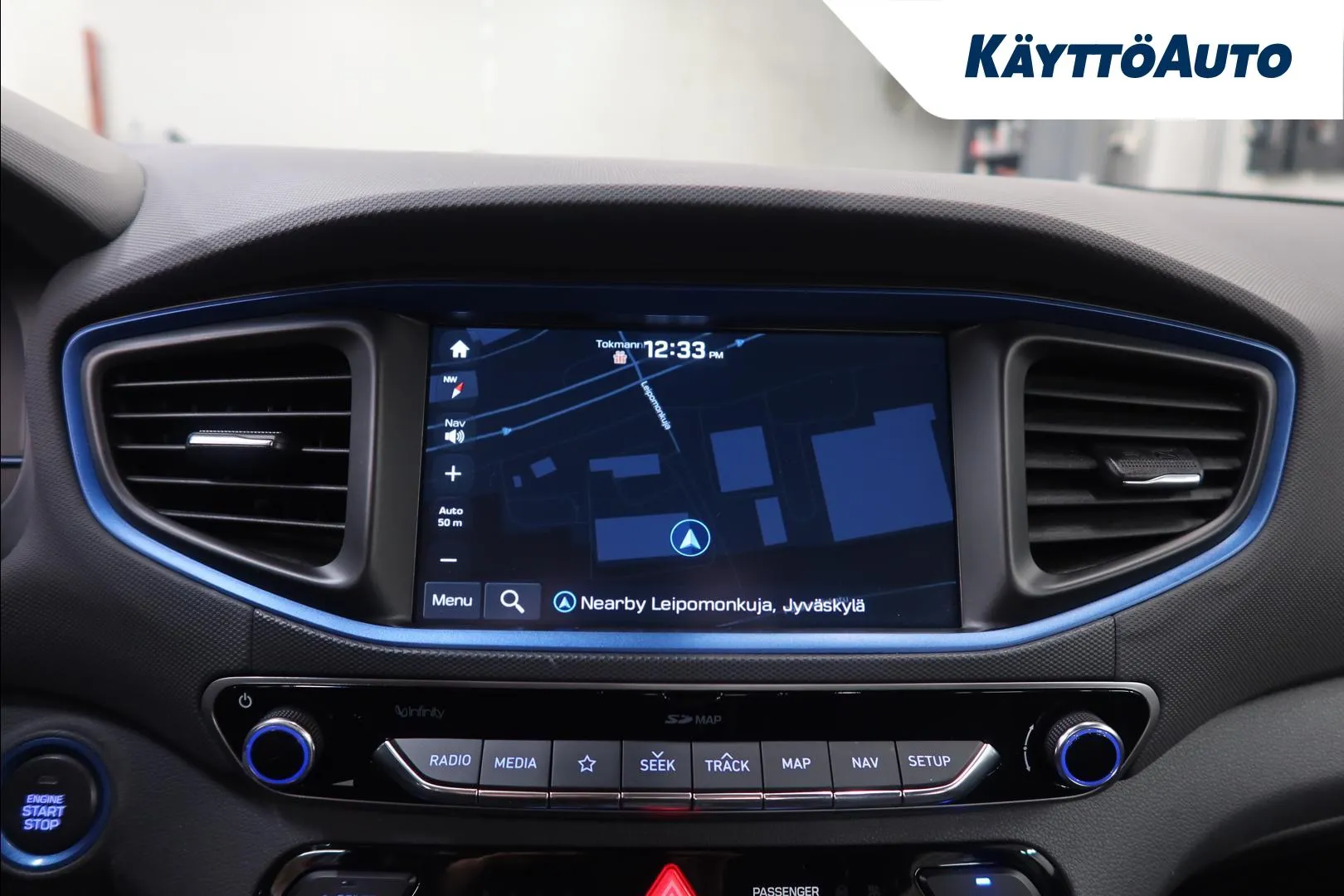 HYUNDAI IONIQ plug-in VXT-824 carousel image