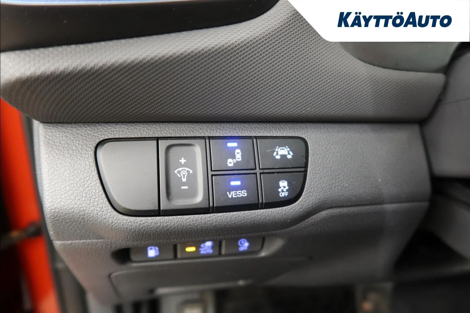 HYUNDAI IONIQ plug-in VXT-824 carousel image