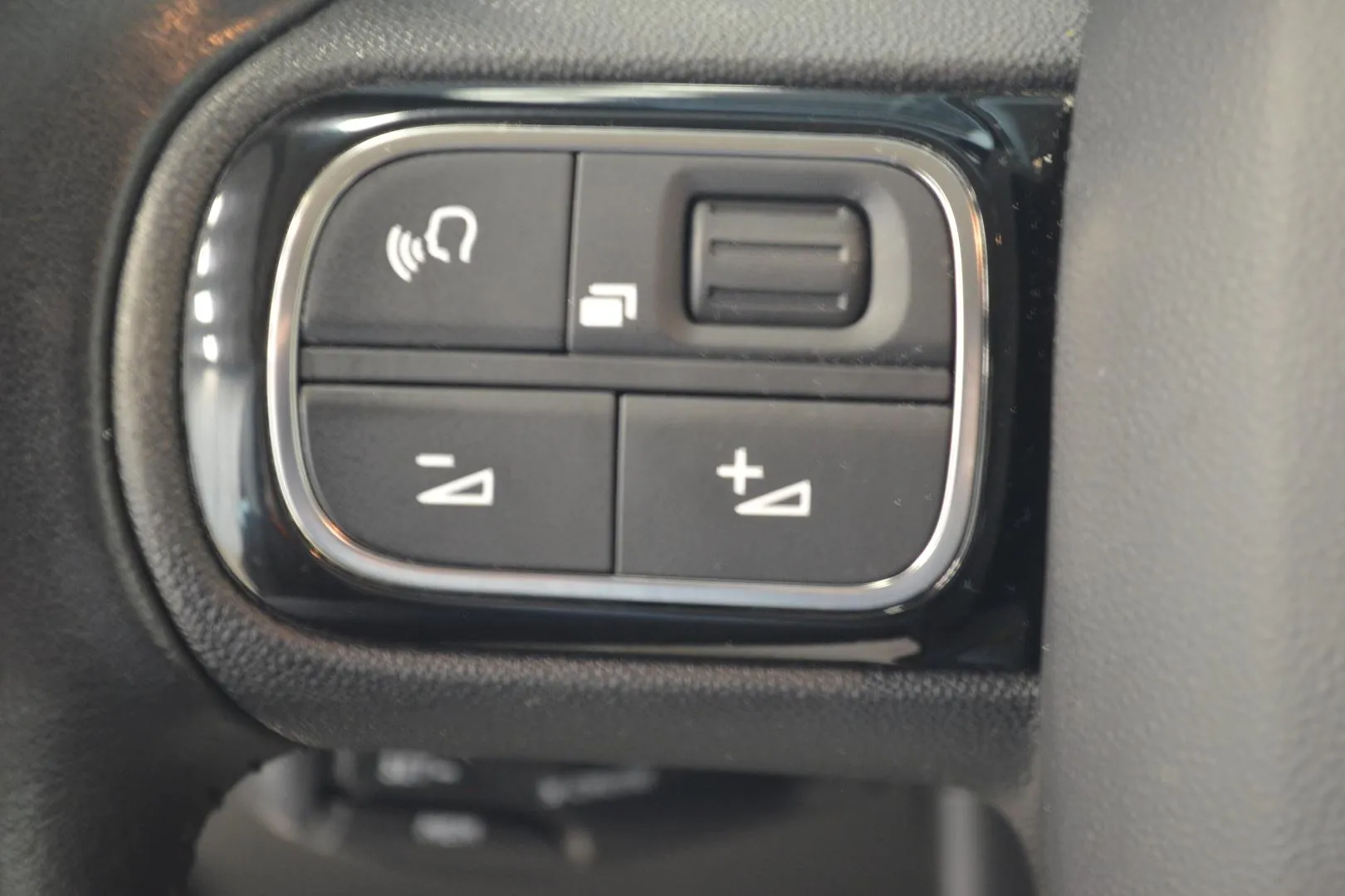 CITROEN Berlingo Multispace ESA-311 carousel image