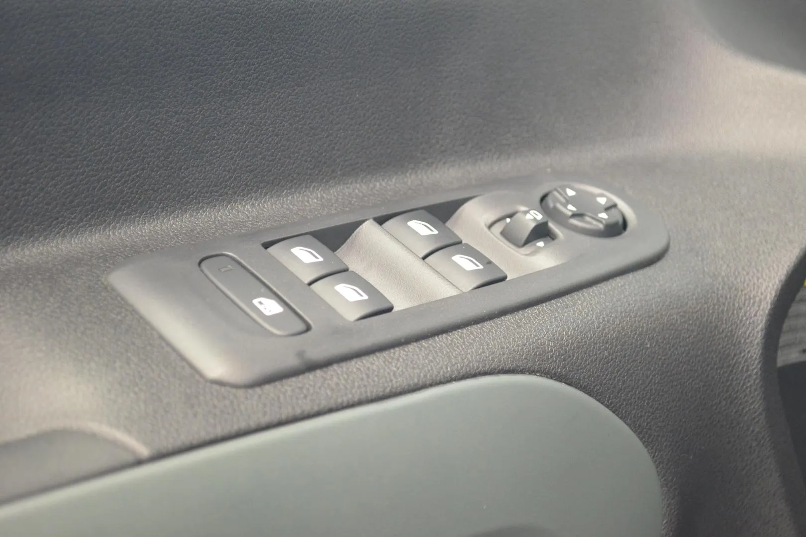 CITROEN Berlingo Multispace ESA-311 carousel image