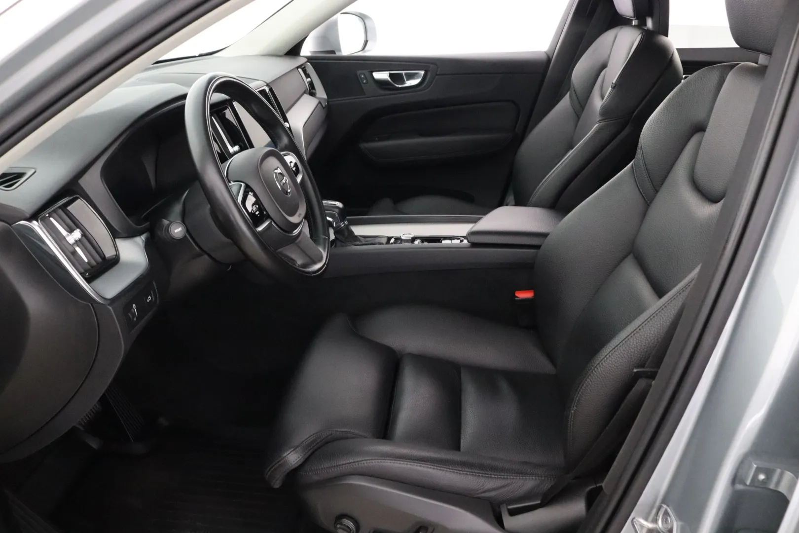 Volvo XC60 JKT-469 carousel image