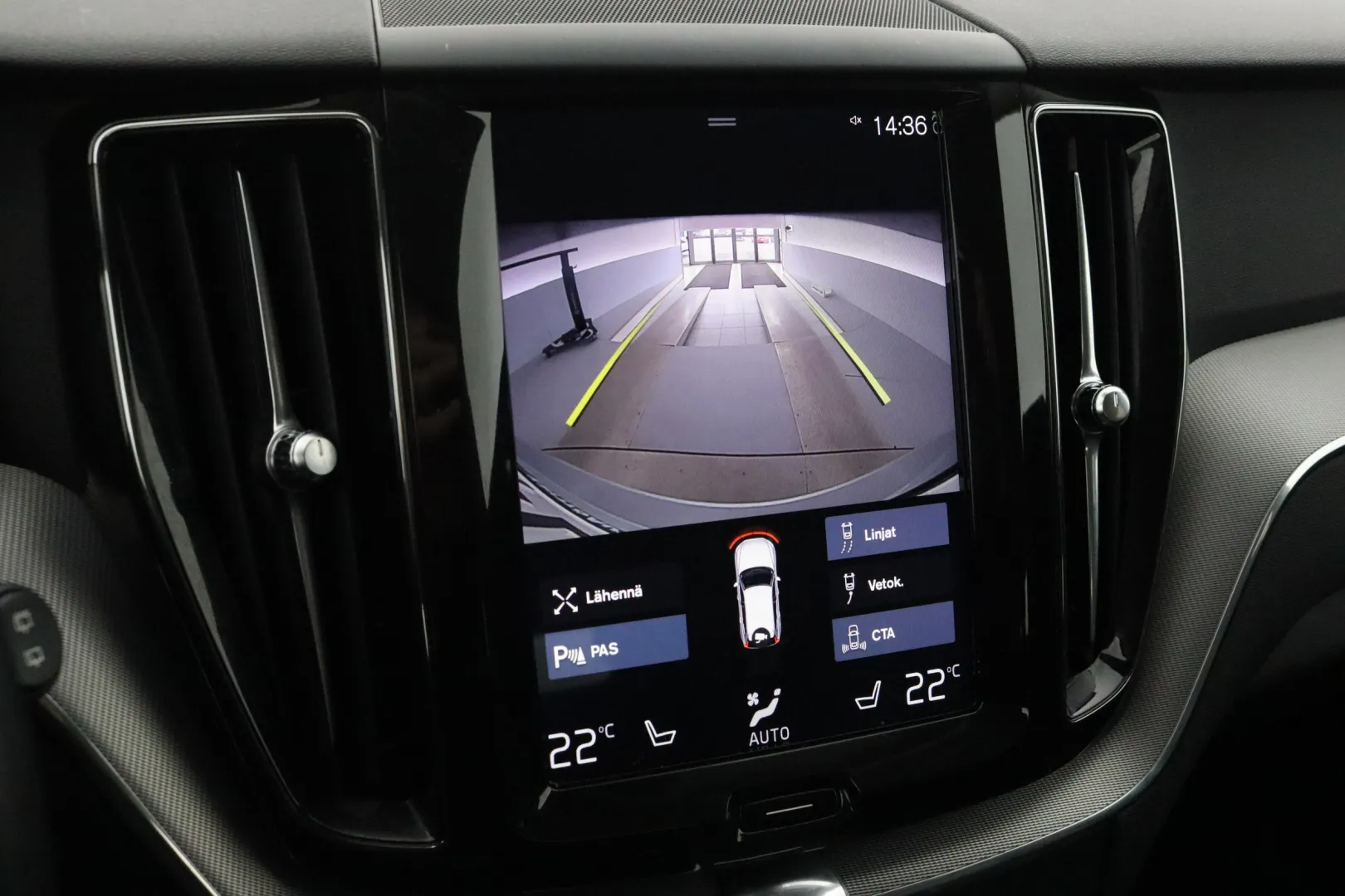 Volvo XC60 JKT-469 carousel image
