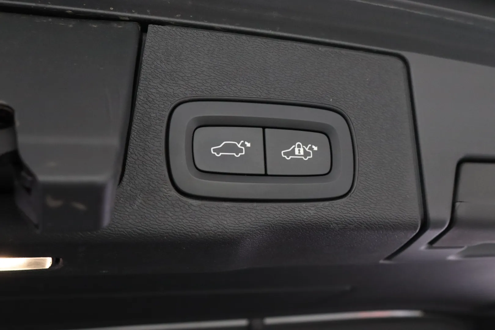Volvo XC60 JKT-469 carousel image