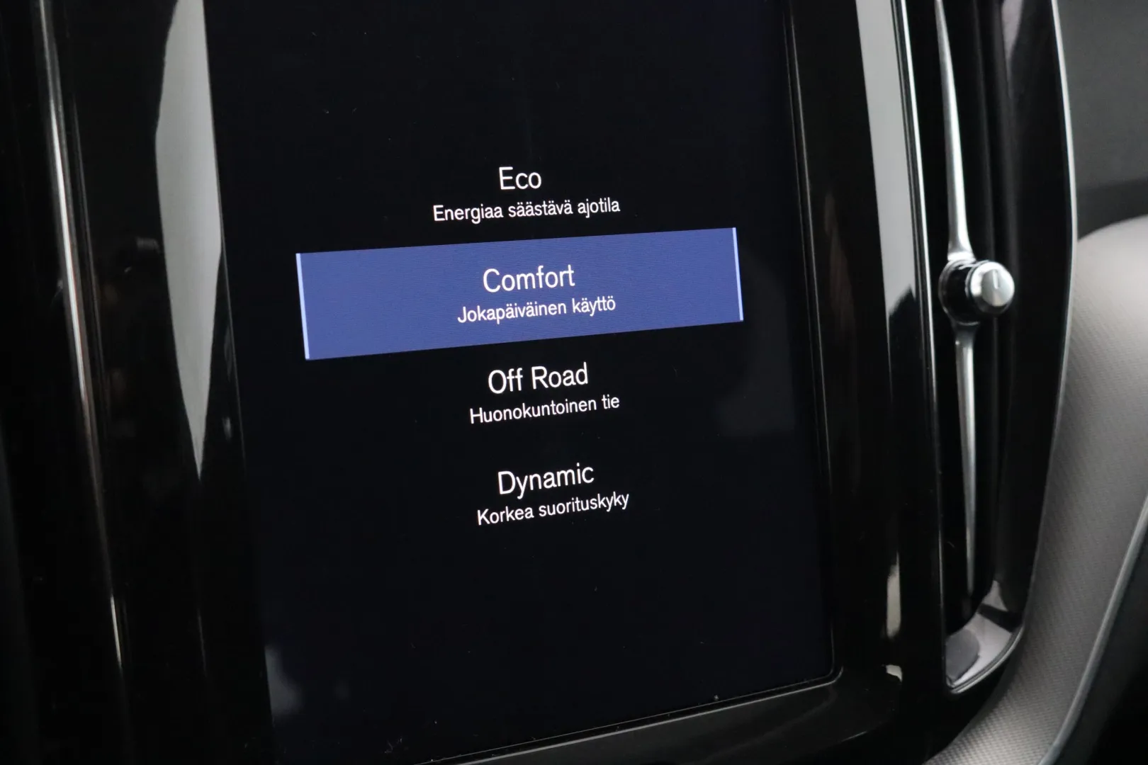 Volvo XC60 JKT-469 carousel image
