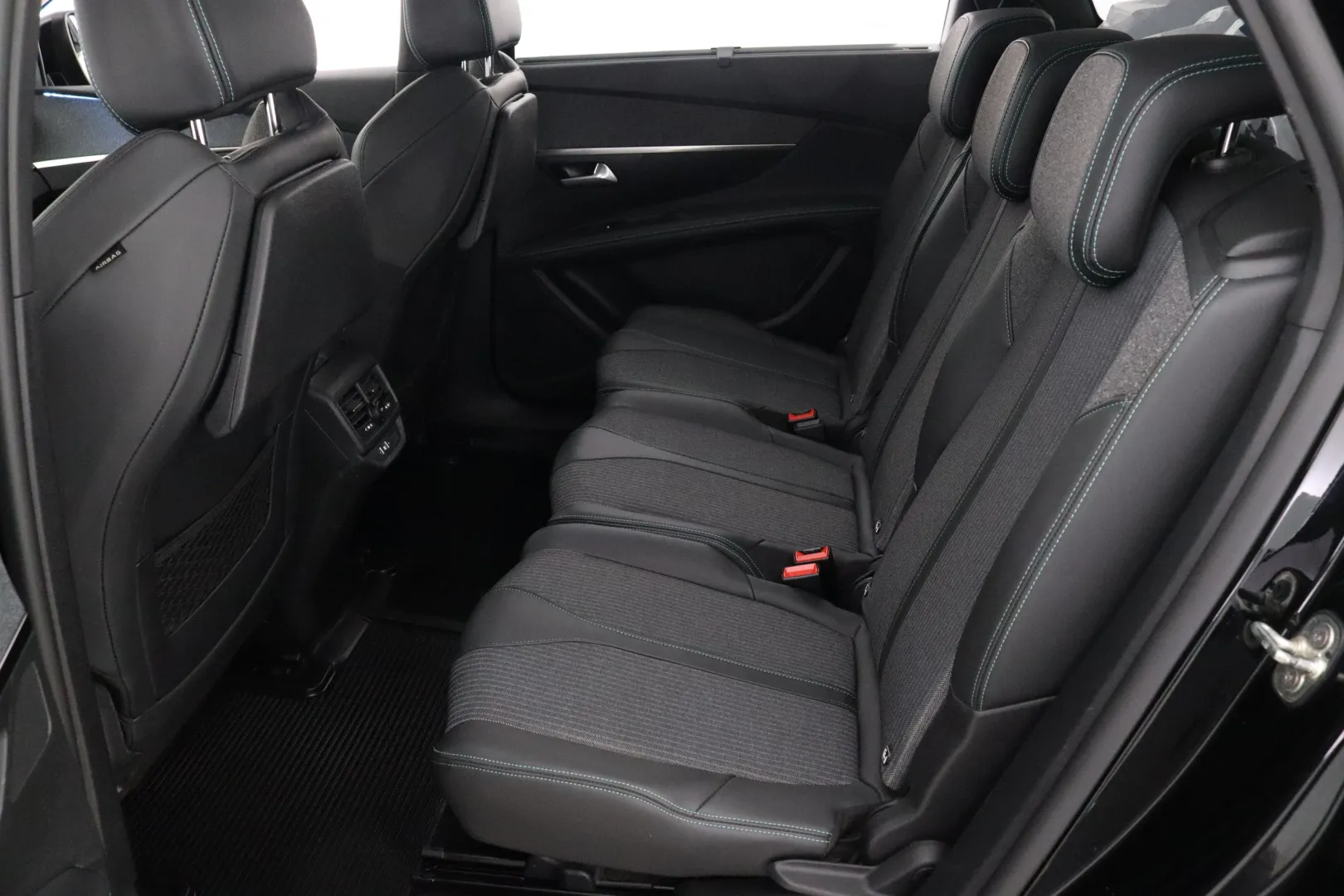 PEUGEOT 5008 XXK-870 carousel image