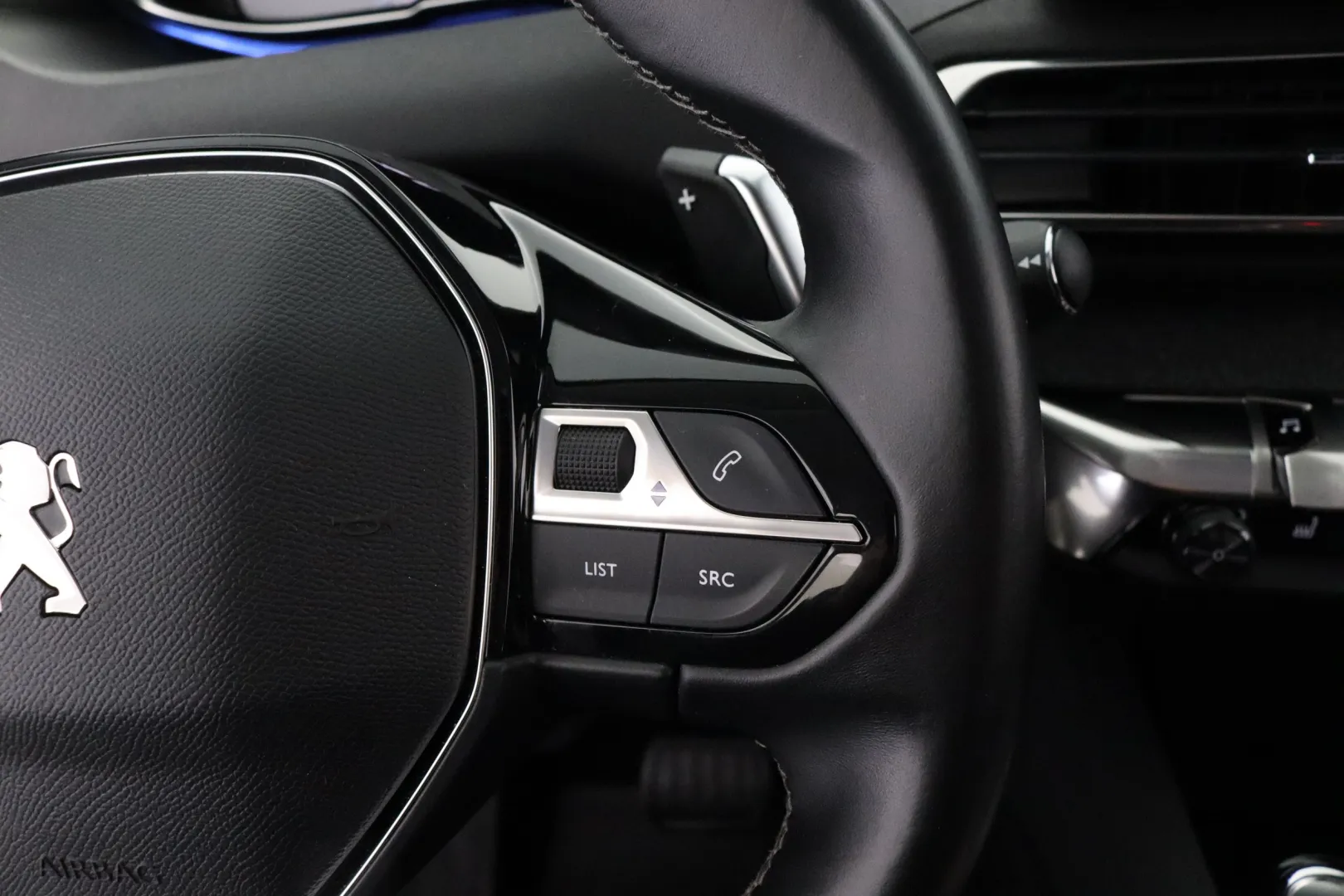 PEUGEOT 5008 XXK-870 carousel image