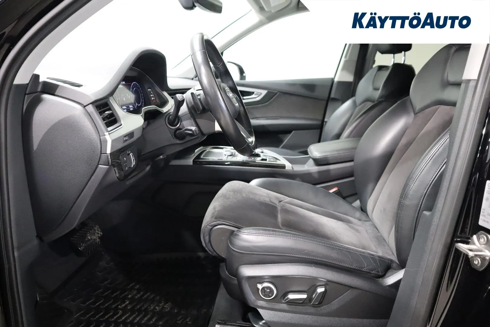 Audi Q7 RSP-950 carousel image