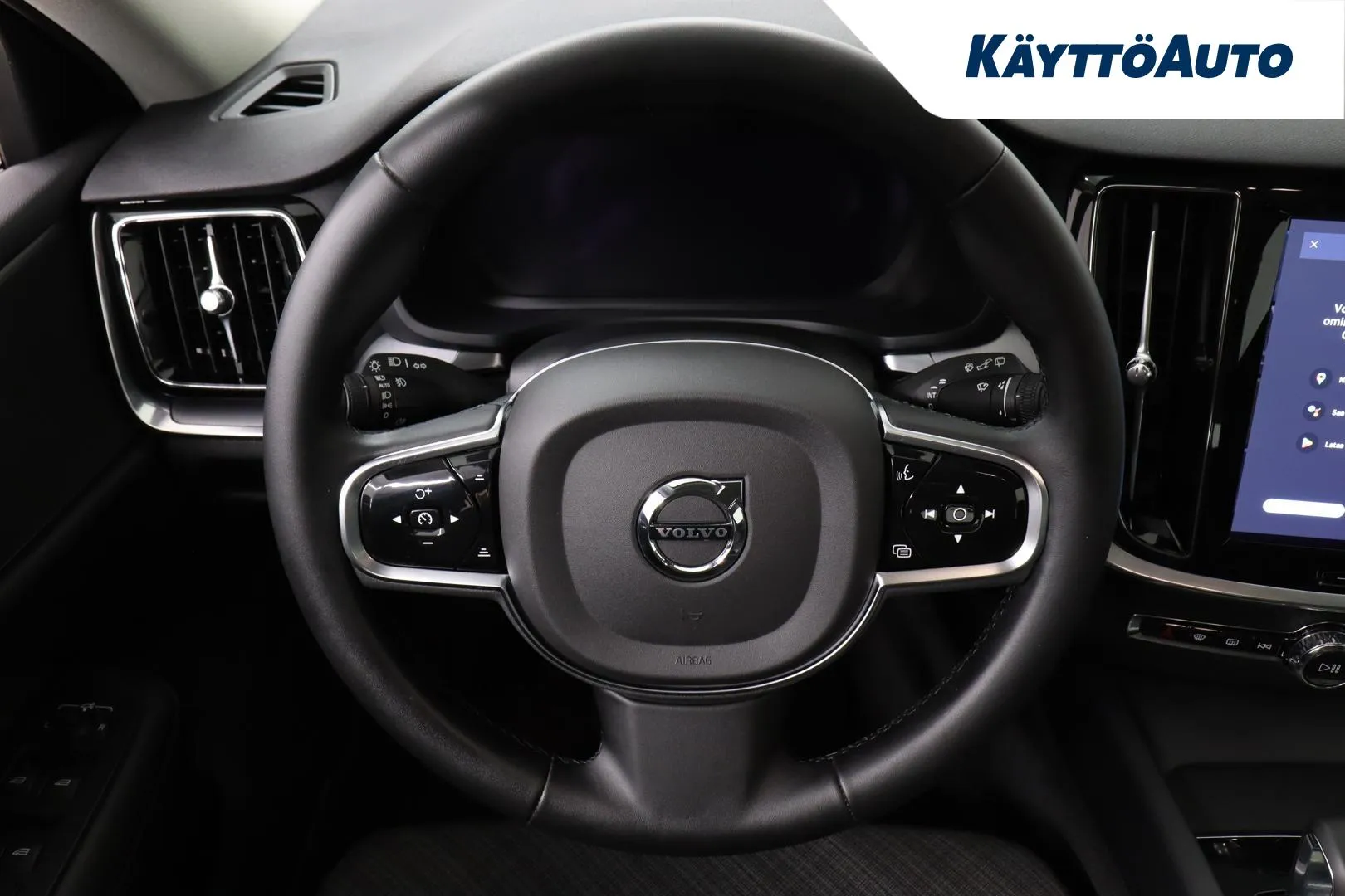 Volvo V60 Cross Country GPN-371 carousel image