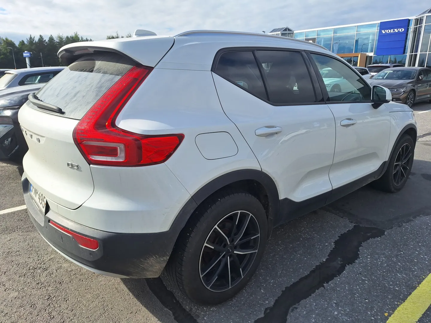 VOLVO XC40 FNP-495 carousel image