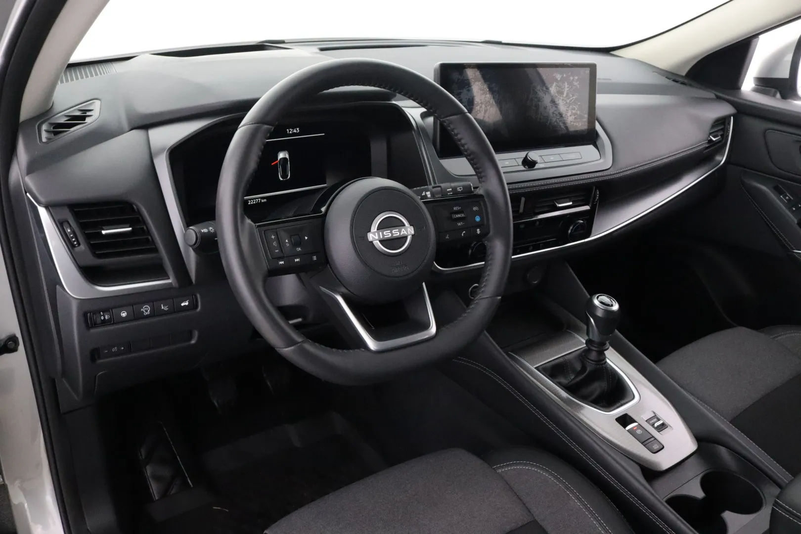 Nissan Qashqai LSS-889 carousel image