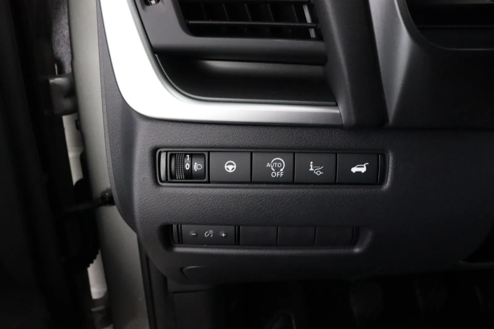 Nissan Qashqai LSS-889 carousel image