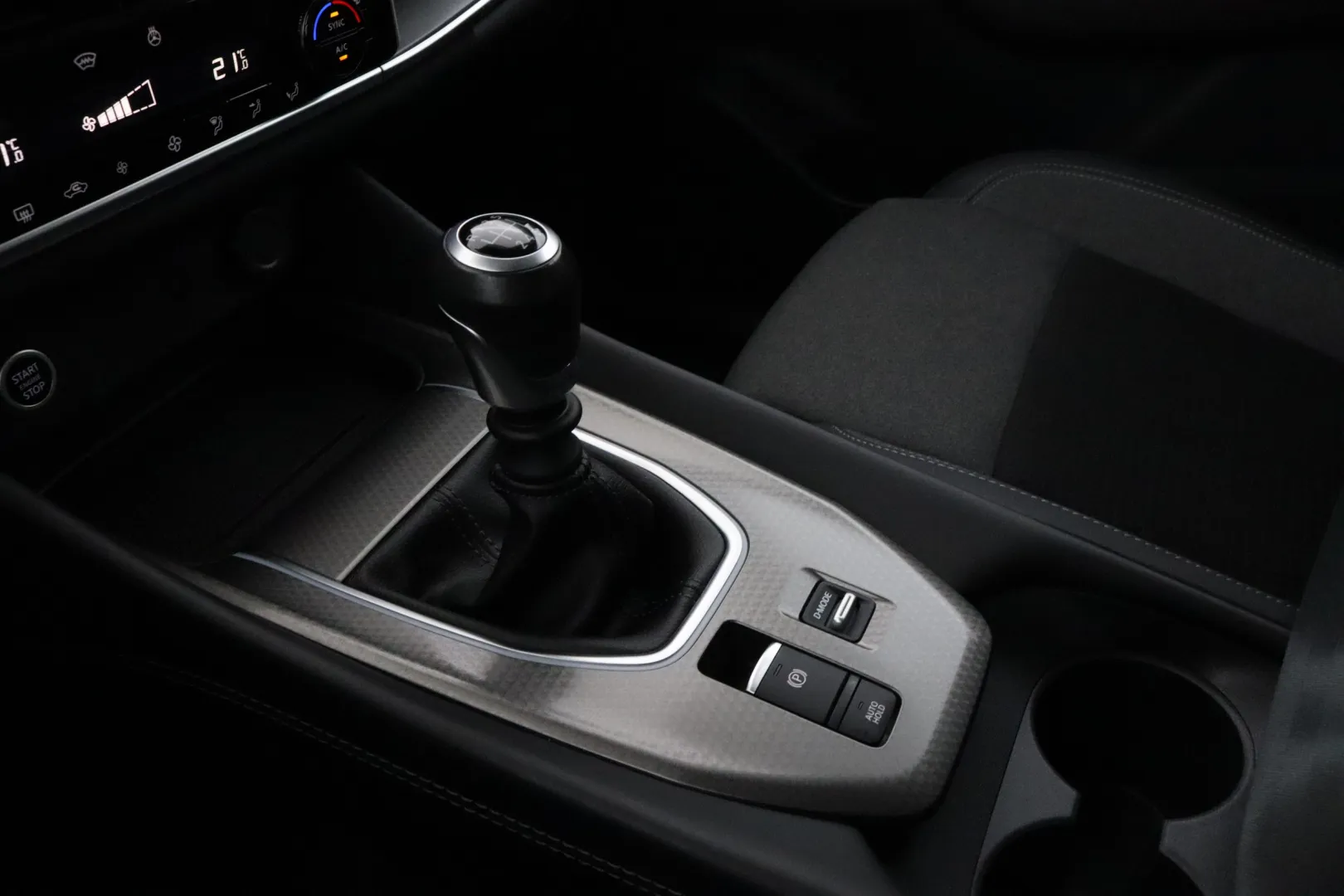 Nissan Qashqai LSS-889 carousel image