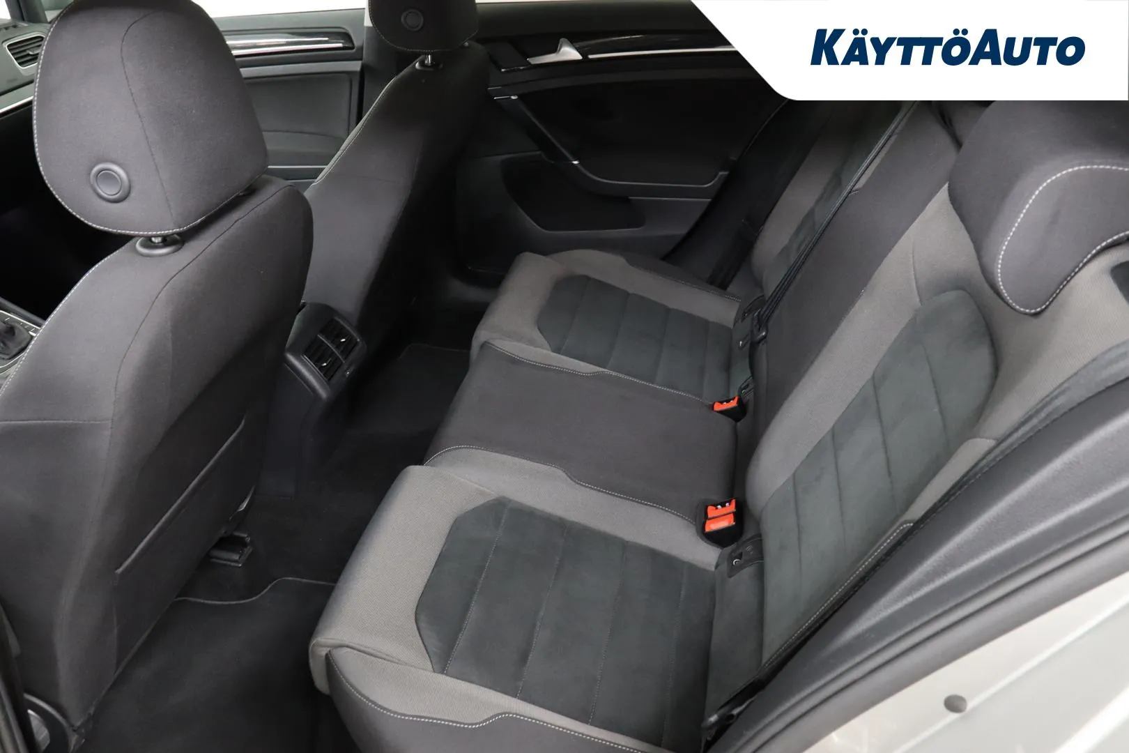 VOLKSWAGEN Golf CNI-417 carousel image