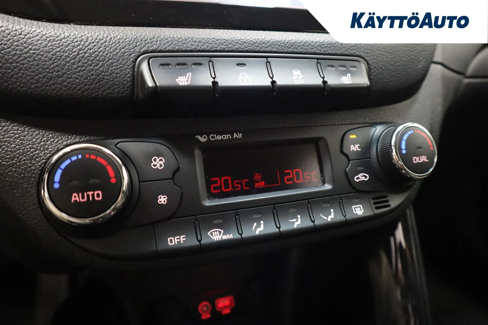 KIA cee'd KSX-433 carousel image