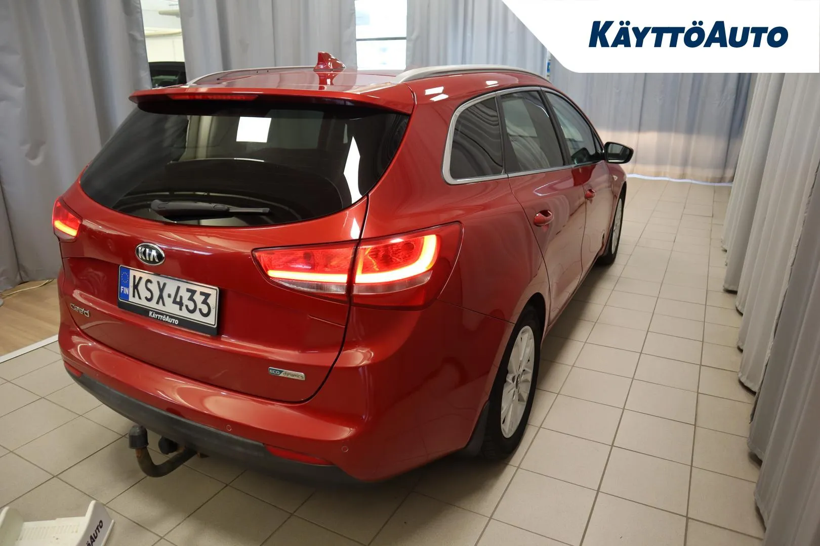 KIA cee'd KSX-433 carousel image