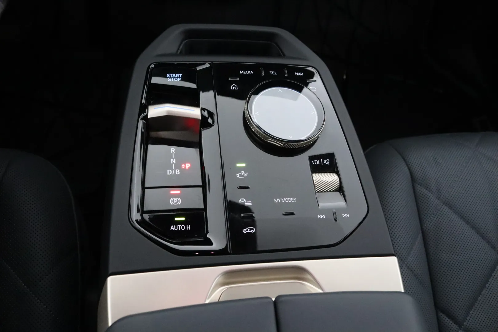 BMW iX M60 OZV-457 carousel image