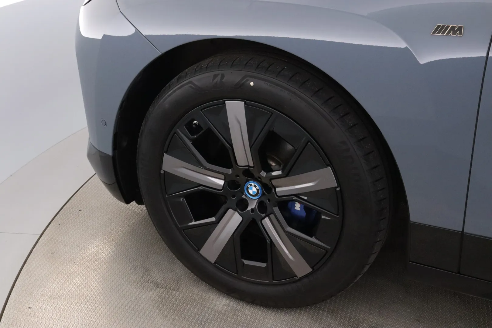 BMW iX M60 OZV-457 carousel image