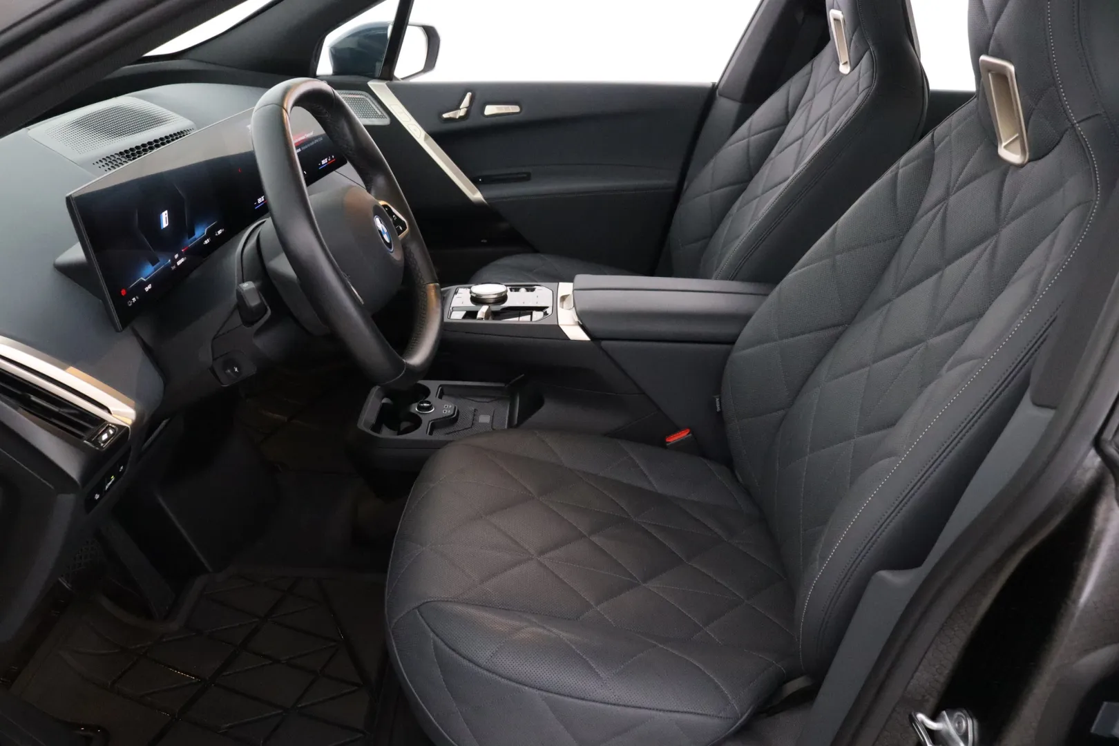 BMW iX M60 OZV-457 carousel image