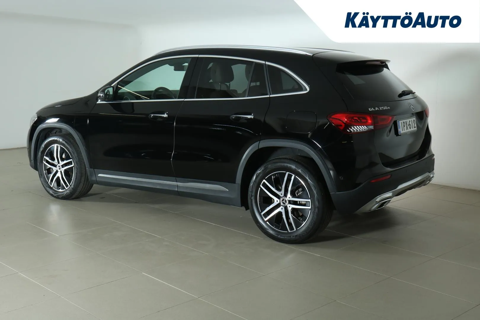 MERCEDES-BENZ GLA IPX-612 carousel image