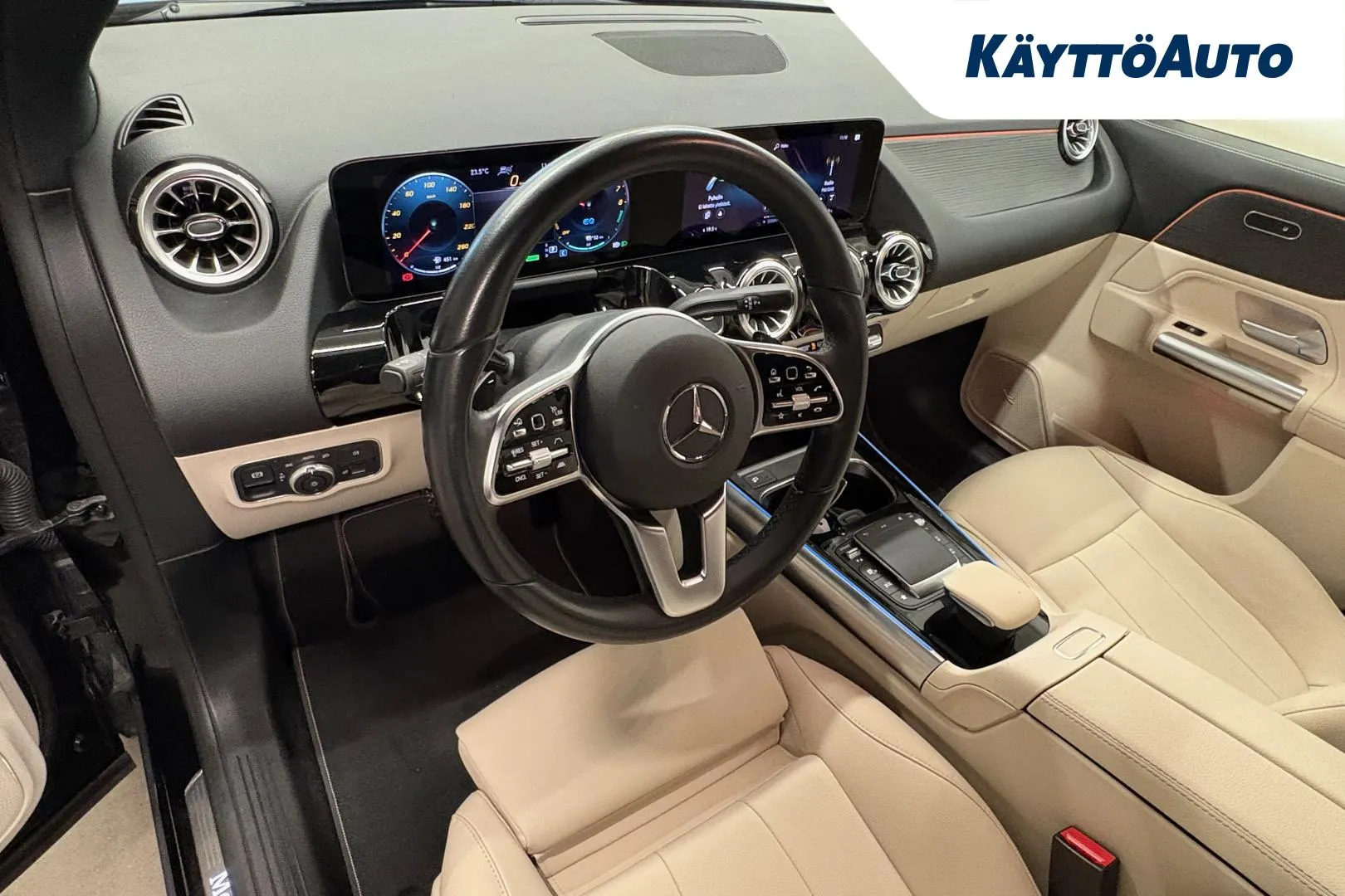 MERCEDES-BENZ GLA IPX-612 carousel image