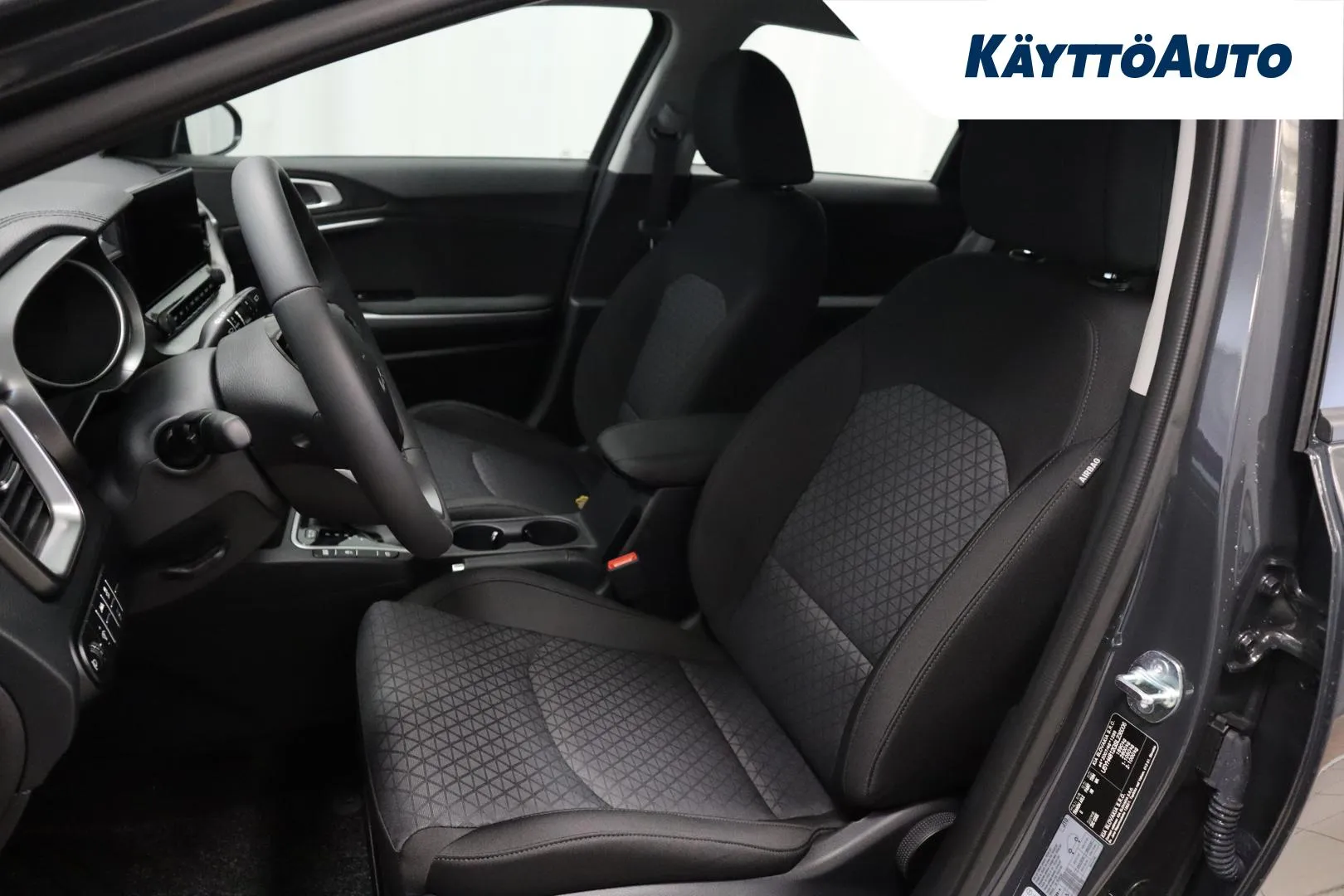 Kia Ceed NOA-529 carousel image