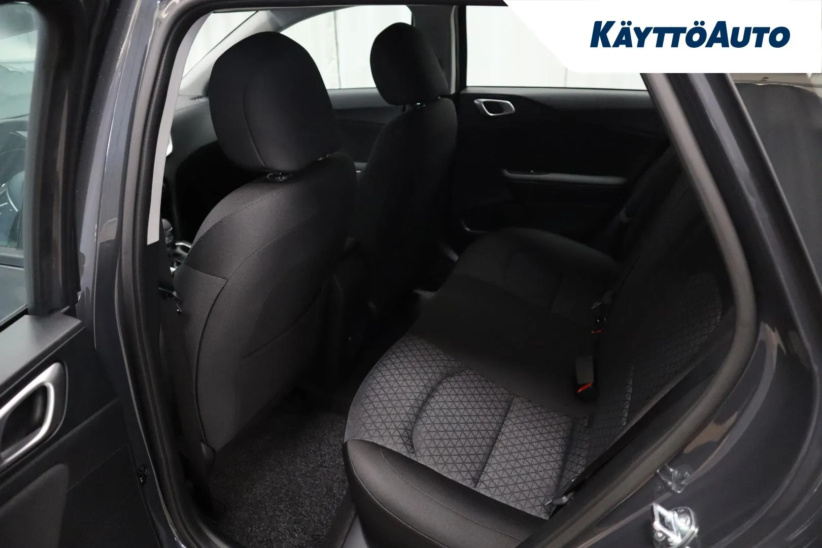 Kia Ceed NOA-529 carousel image