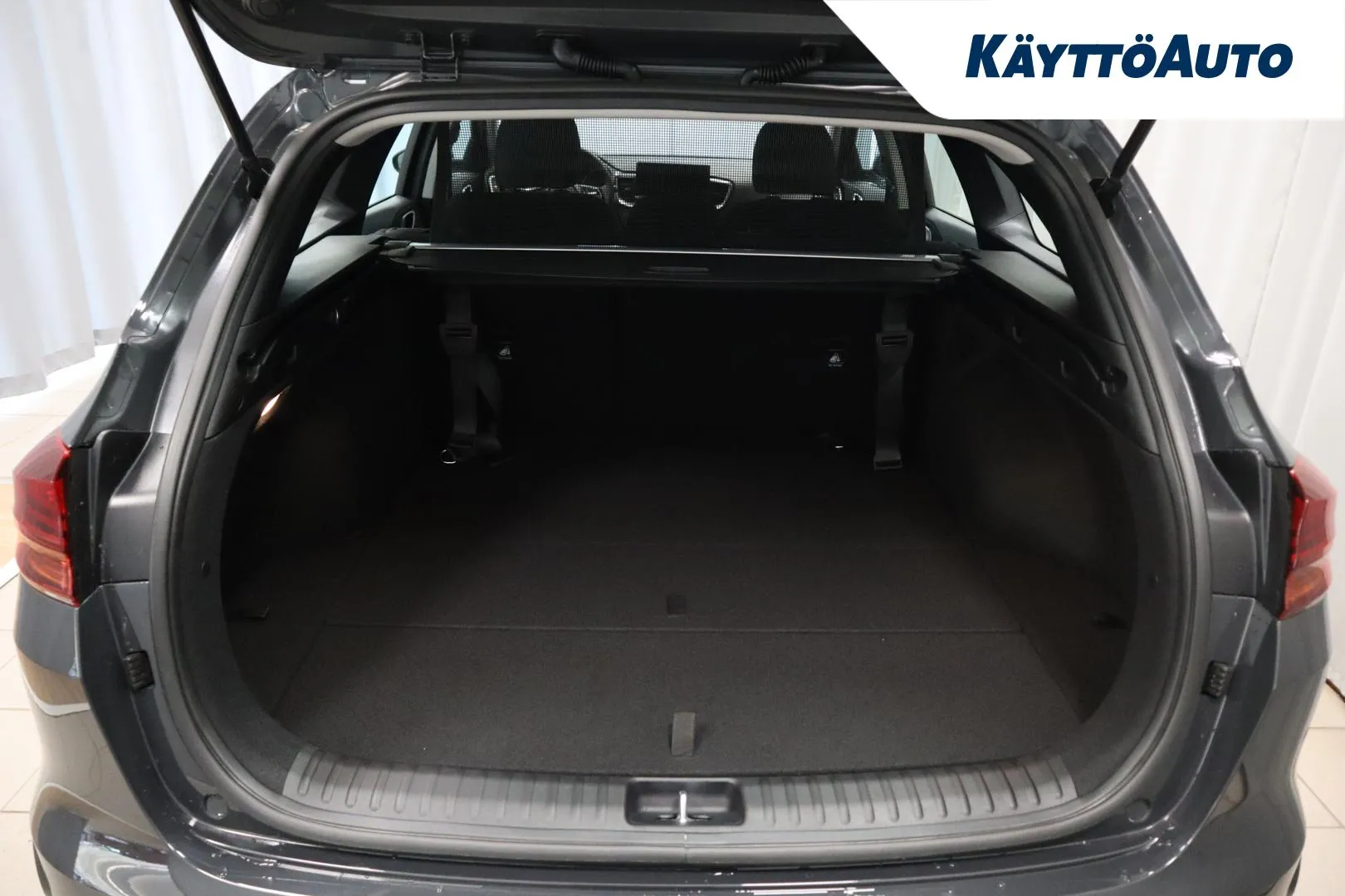 Kia Ceed NOA-529 carousel image