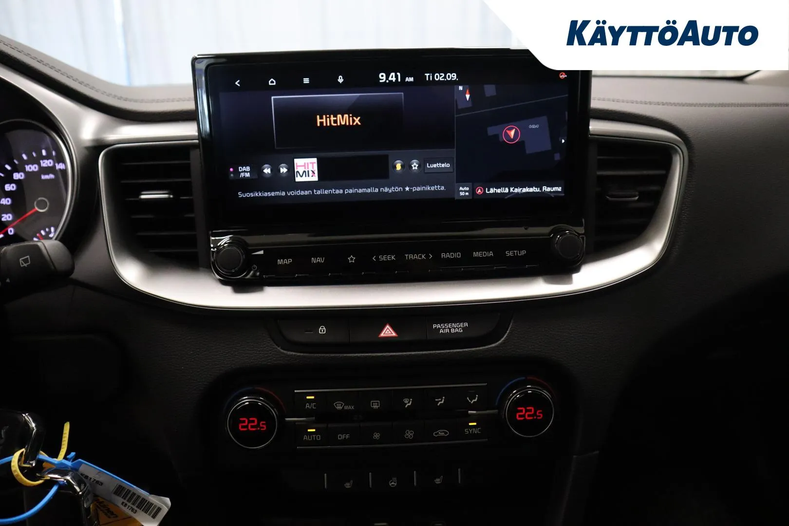 Kia Ceed ZPP-728 carousel image