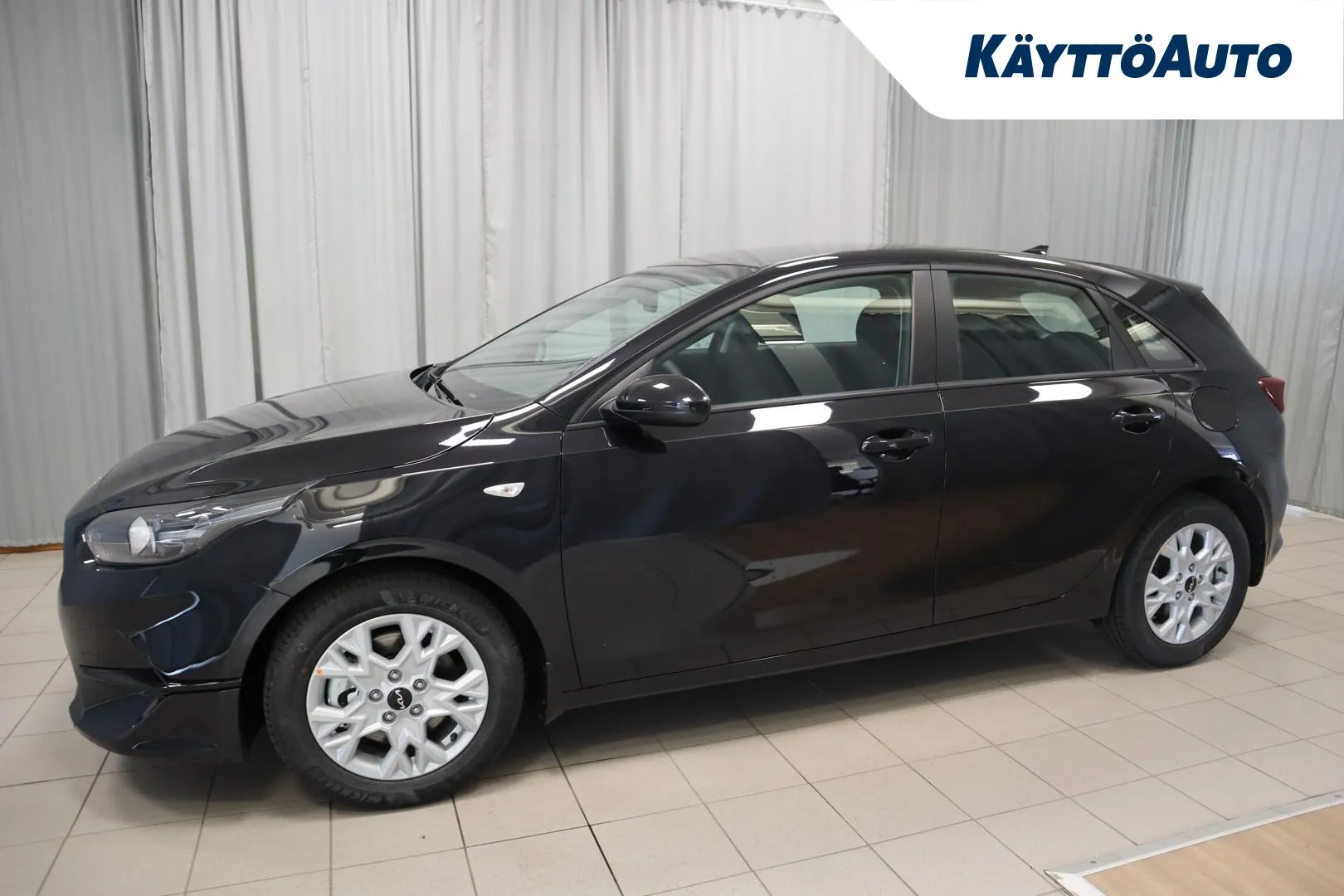 Kia Ceed ZPP-728 carousel image