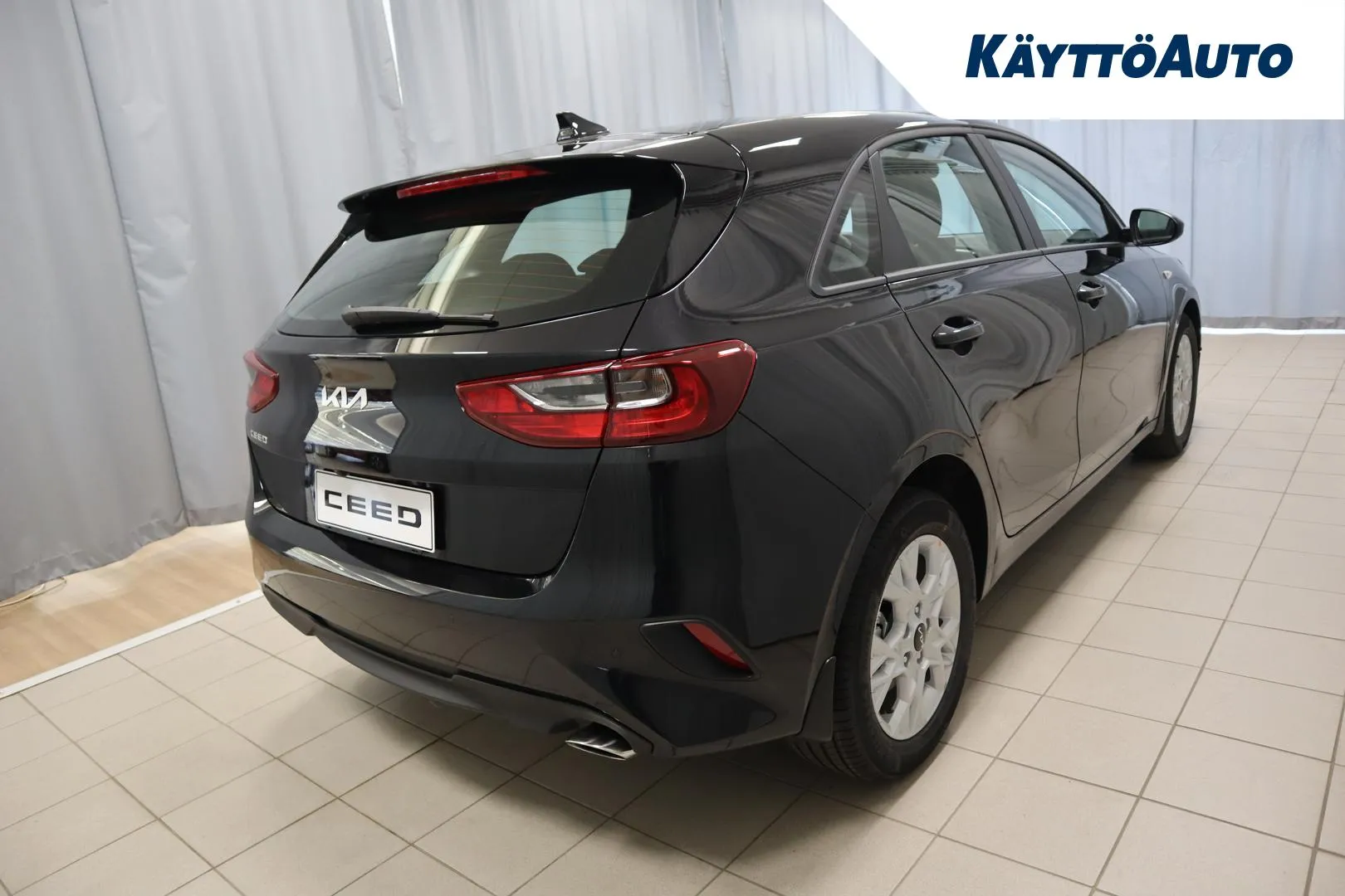 Kia Ceed ZPP-728 carousel image