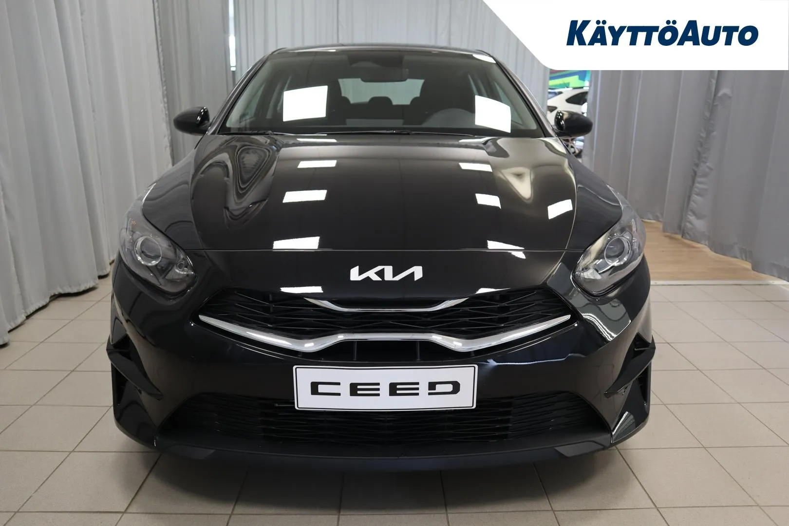 Kia Ceed ZPP-728 carousel image