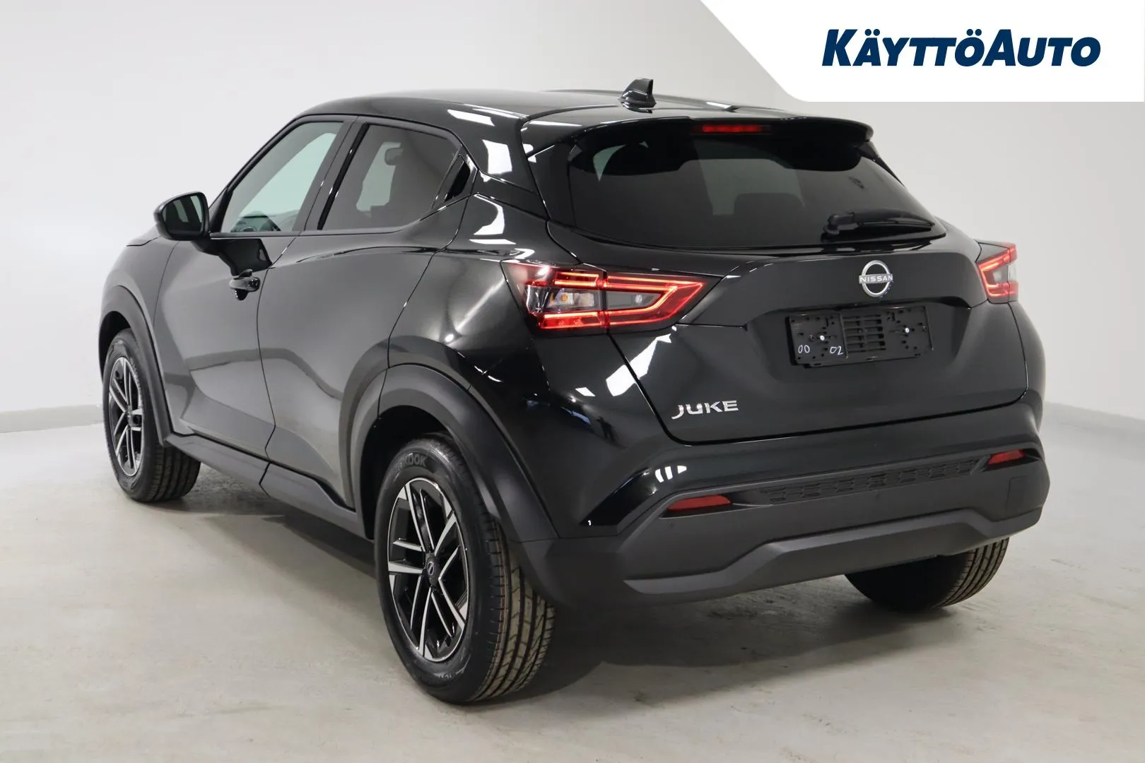 Nissan Juke SZJ-210 carousel image