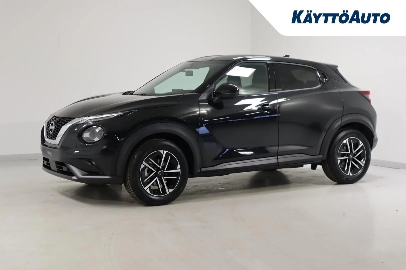 Nissan Juke SZJ-210 carousel image