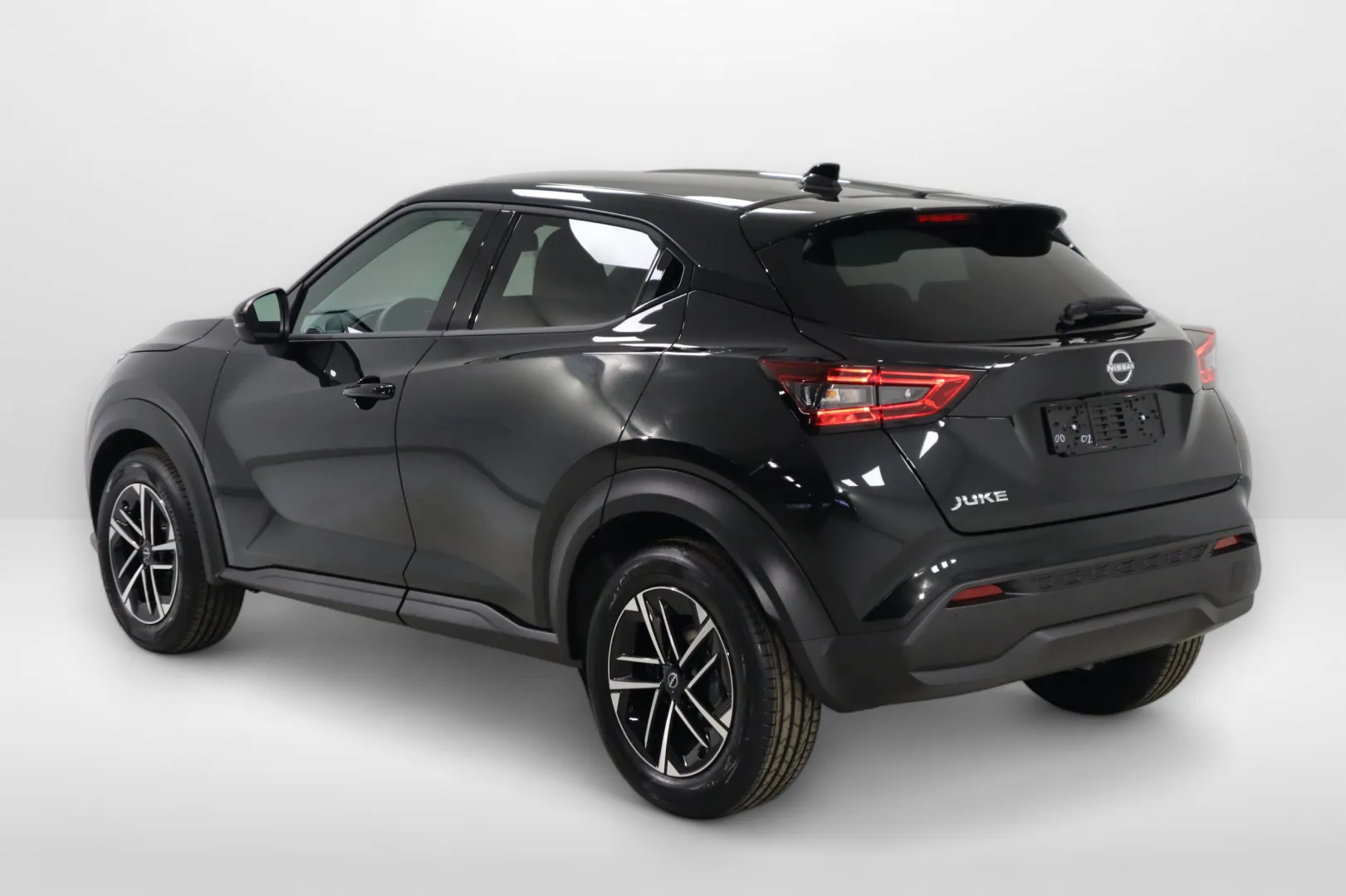 Nissan Juke SZJ-210 carousel image