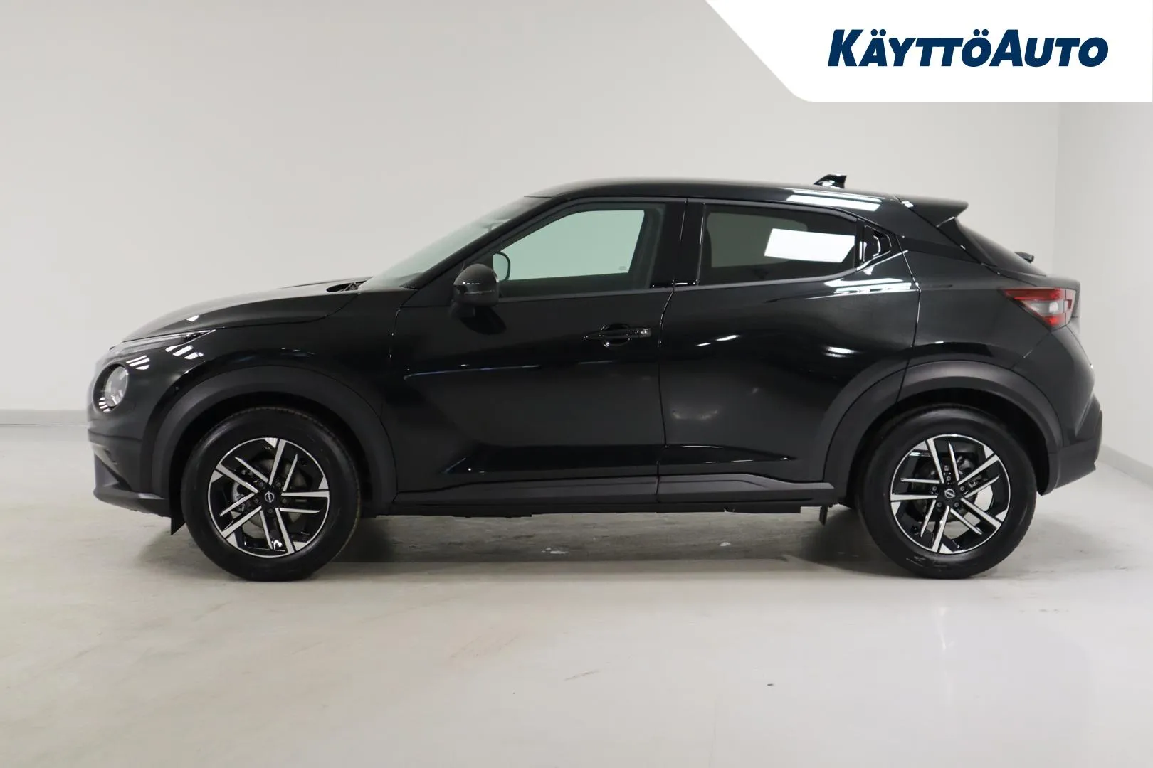 Nissan Juke SZJ-210 carousel image