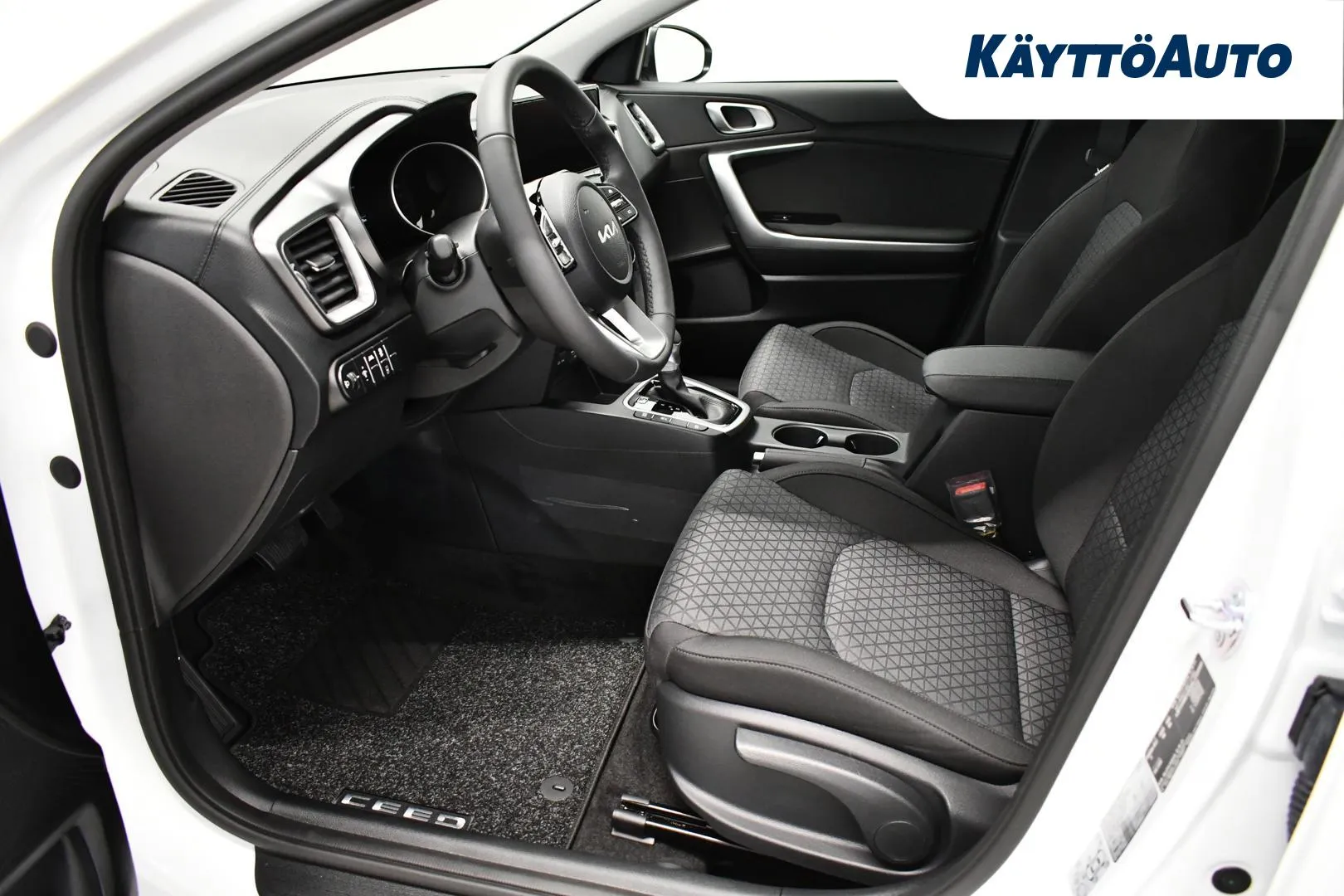 Kia Ceed MRL-777 carousel image