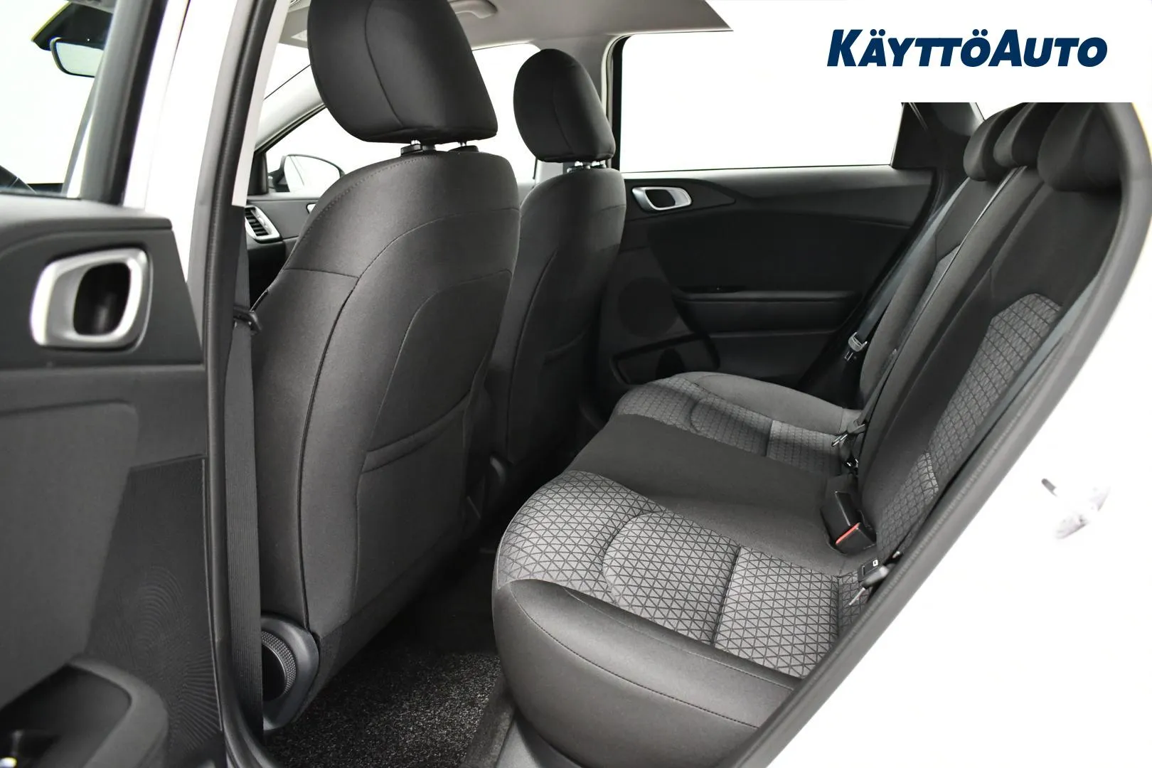 Kia Ceed MRL-777 carousel image