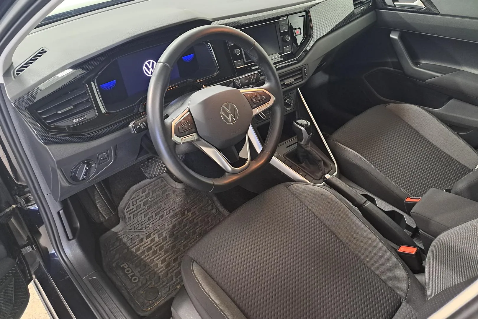 VOLKSWAGEN Polo OZM-109 carousel image
