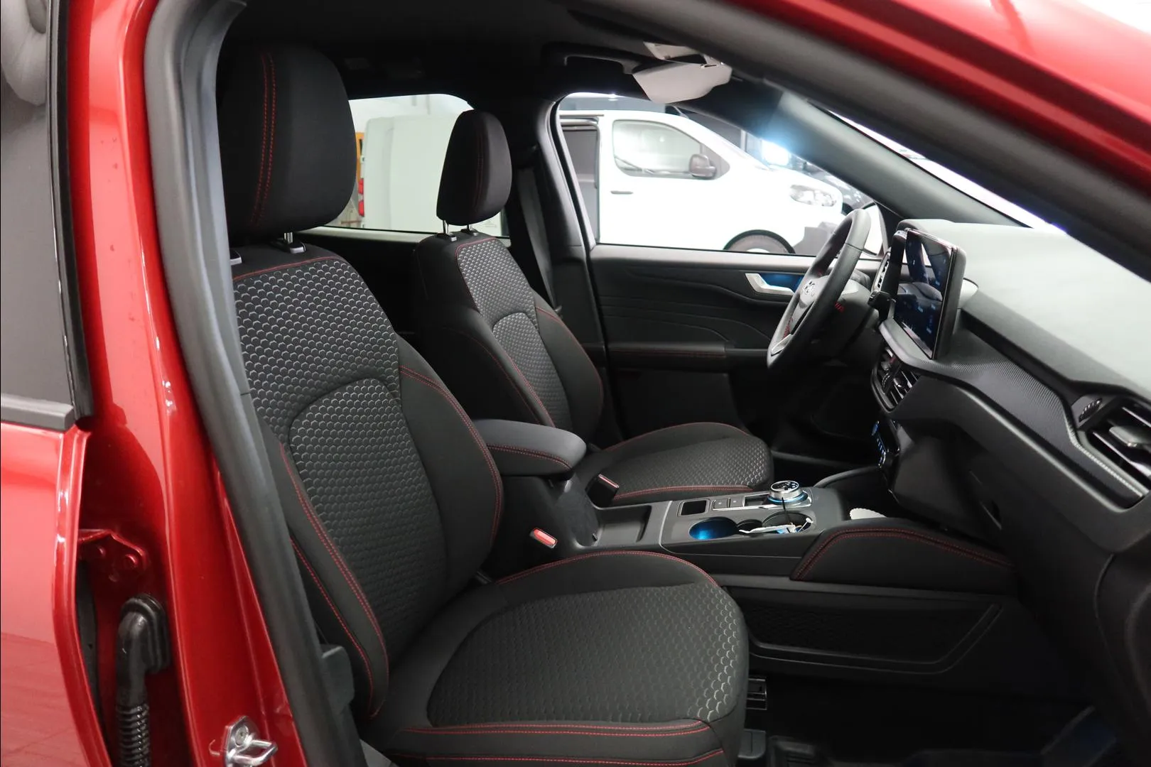 Ford Kuga EVC-120 carousel image