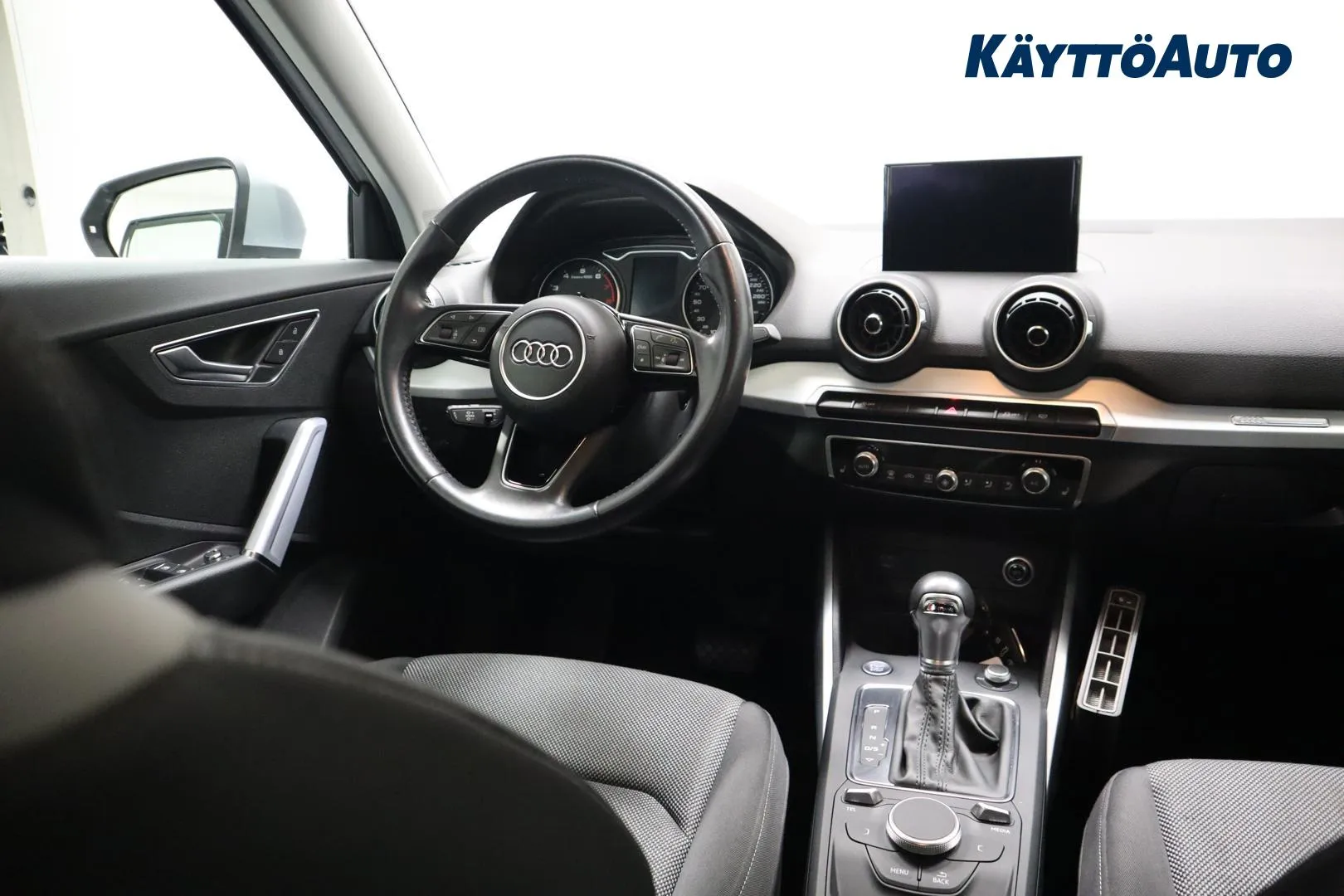 Audi Q2 IOJ-627 carousel image