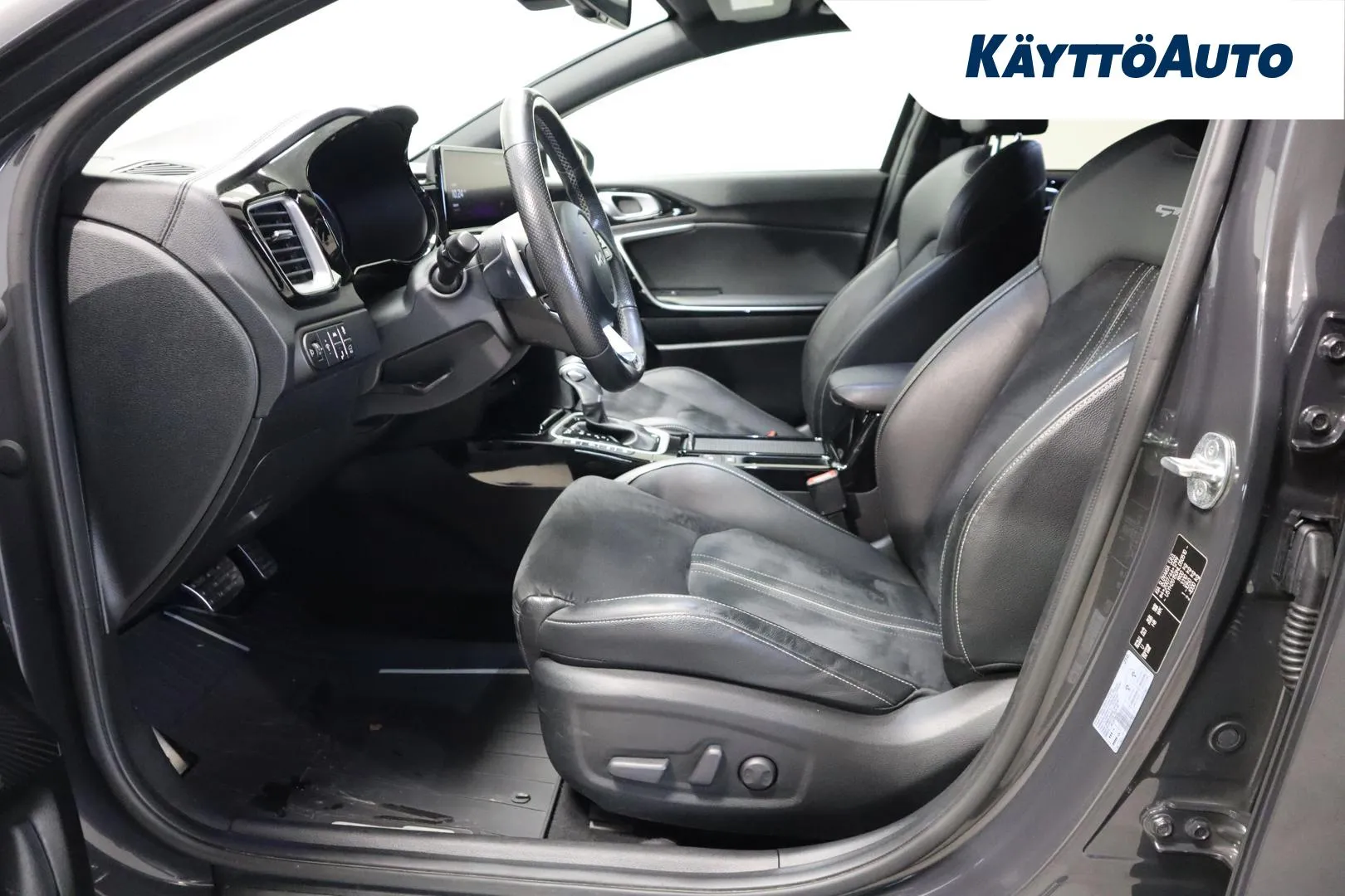 KIA ProCeed CPV-578 carousel image