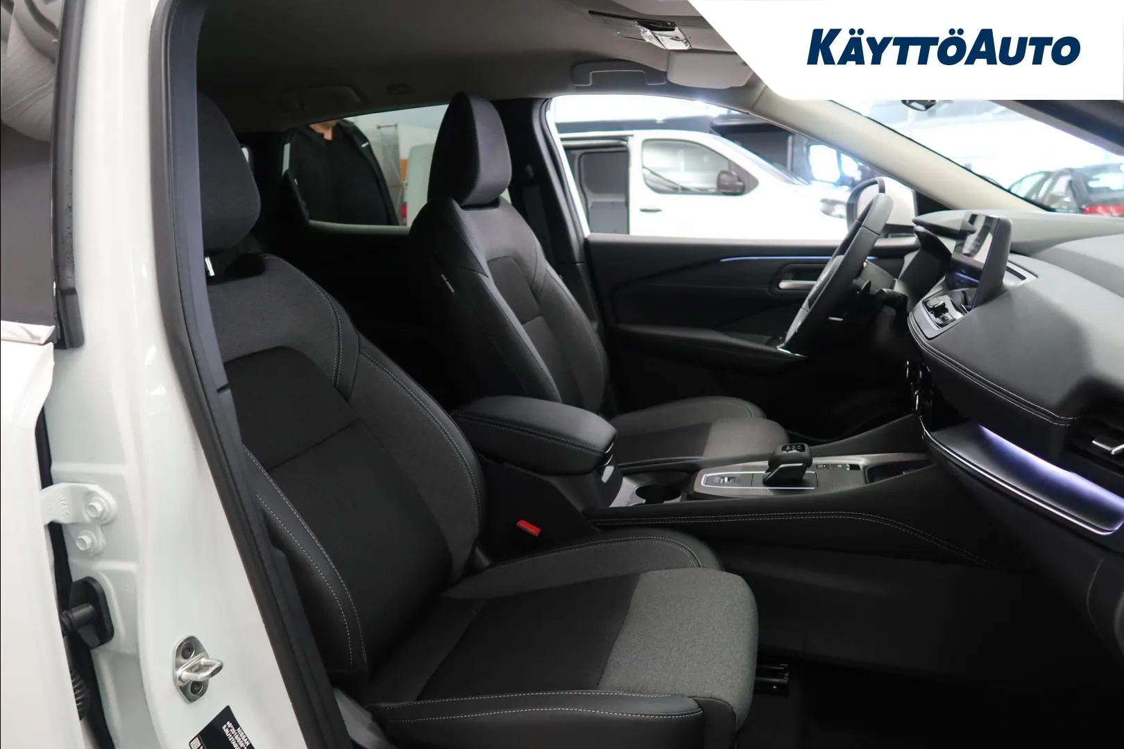 Nissan Qashqai XVZ-338 carousel image