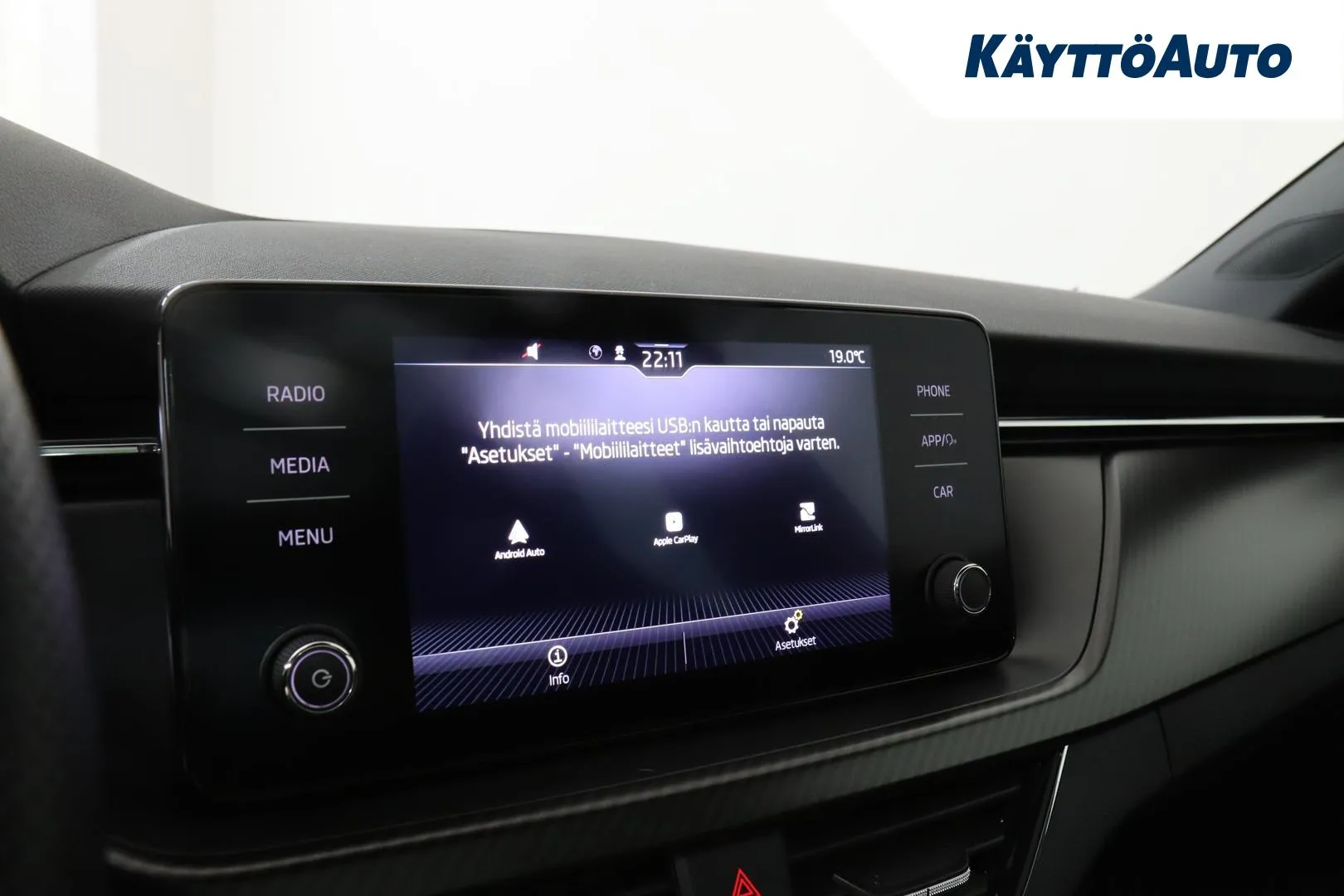 SKODA Scala JTR-284 carousel image