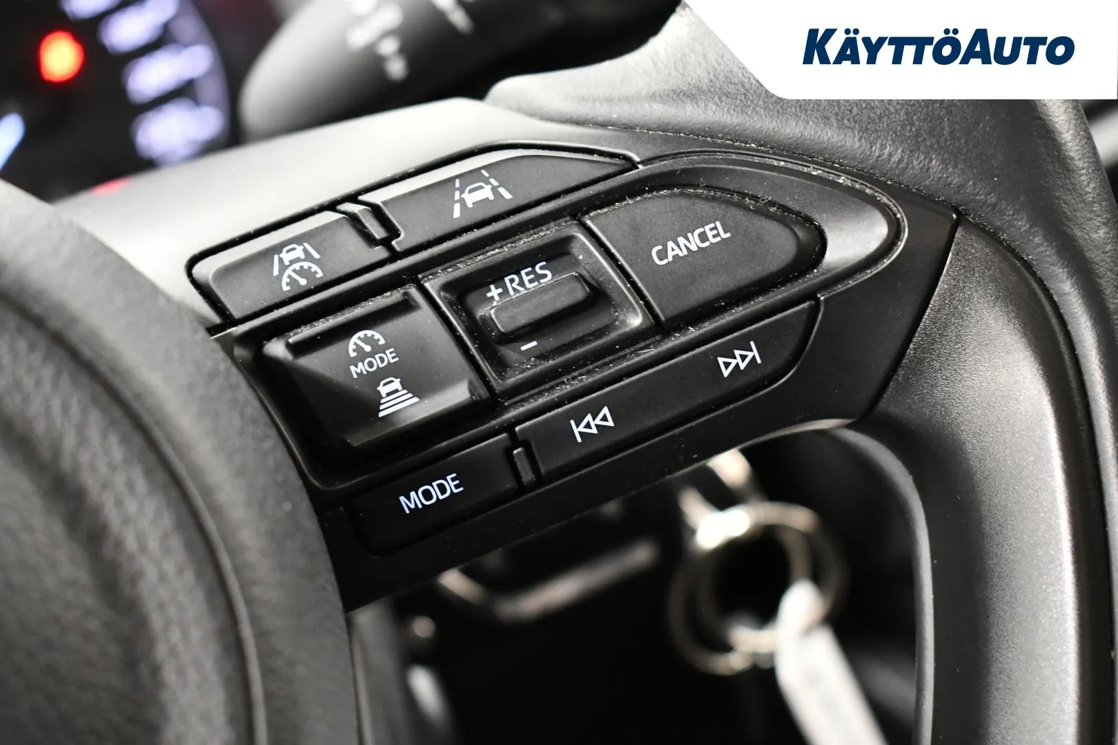 TOYOTA Yaris SRC-717 carousel image