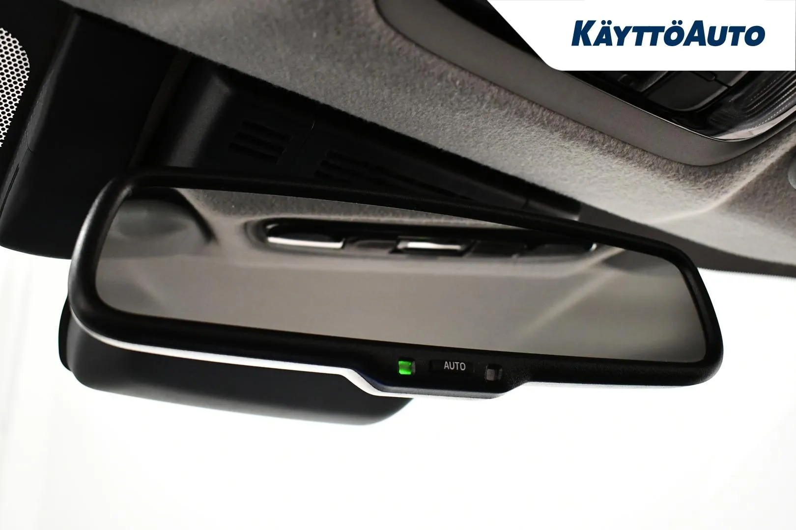 TOYOTA Yaris SRC-717 carousel image