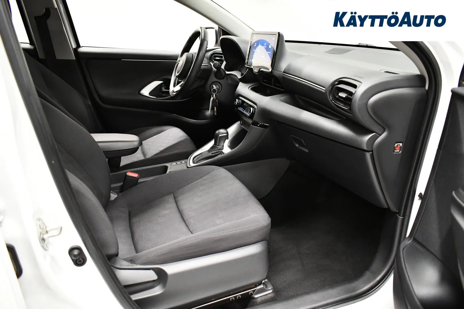 TOYOTA Yaris SRC-717 carousel image